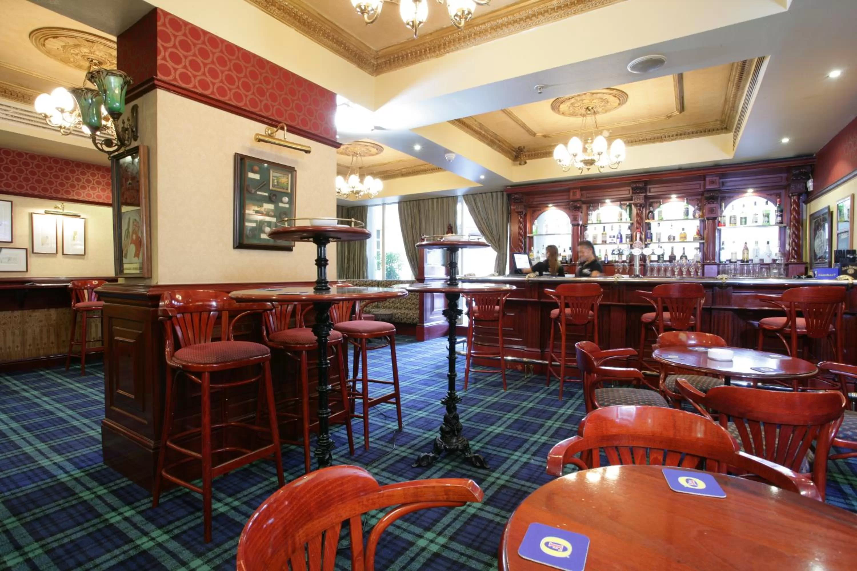 Lounge or bar in Chelsea Plaza Hotel