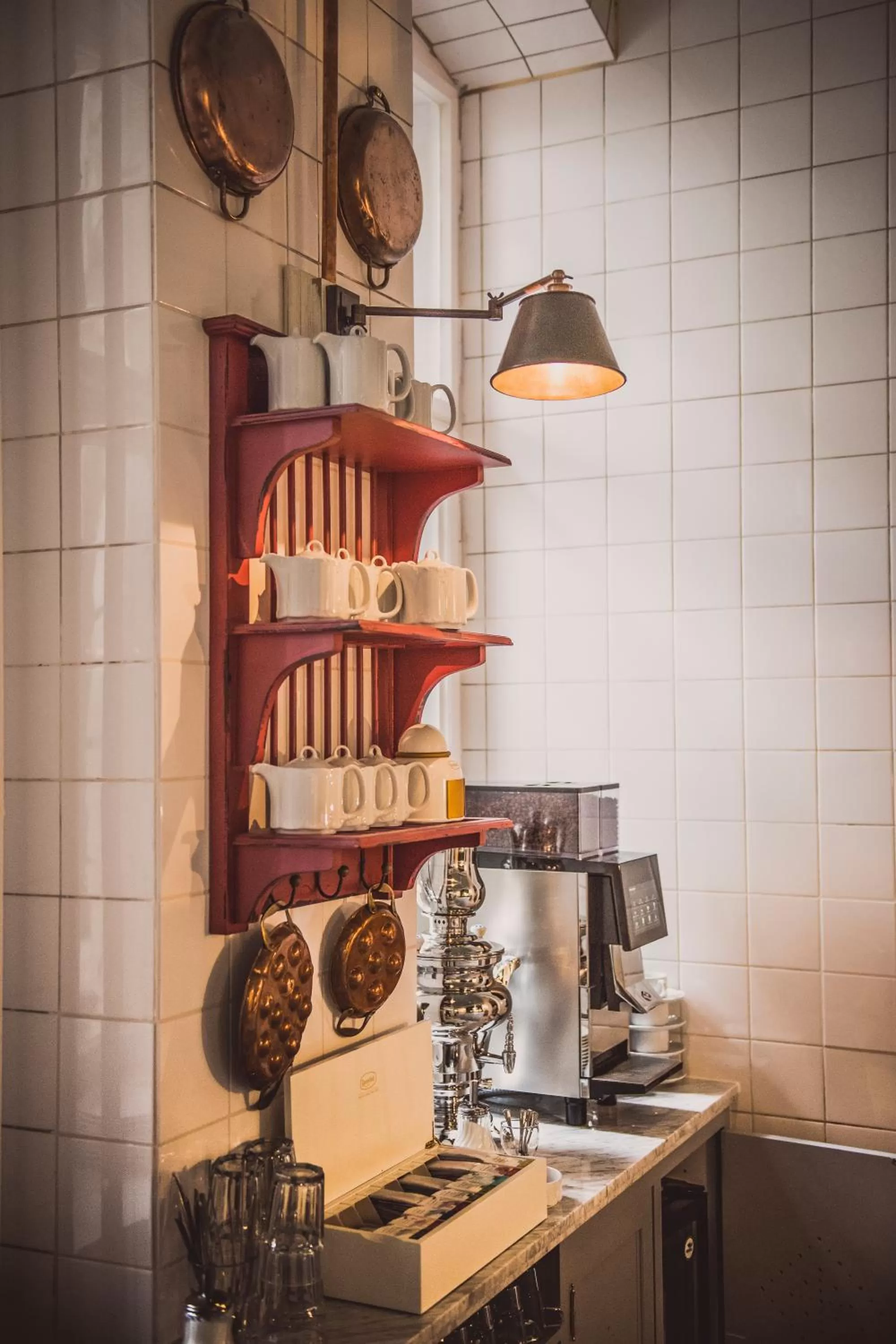 Restaurant/places to eat in HENRI Hotel Berlin Kurfürstendamm