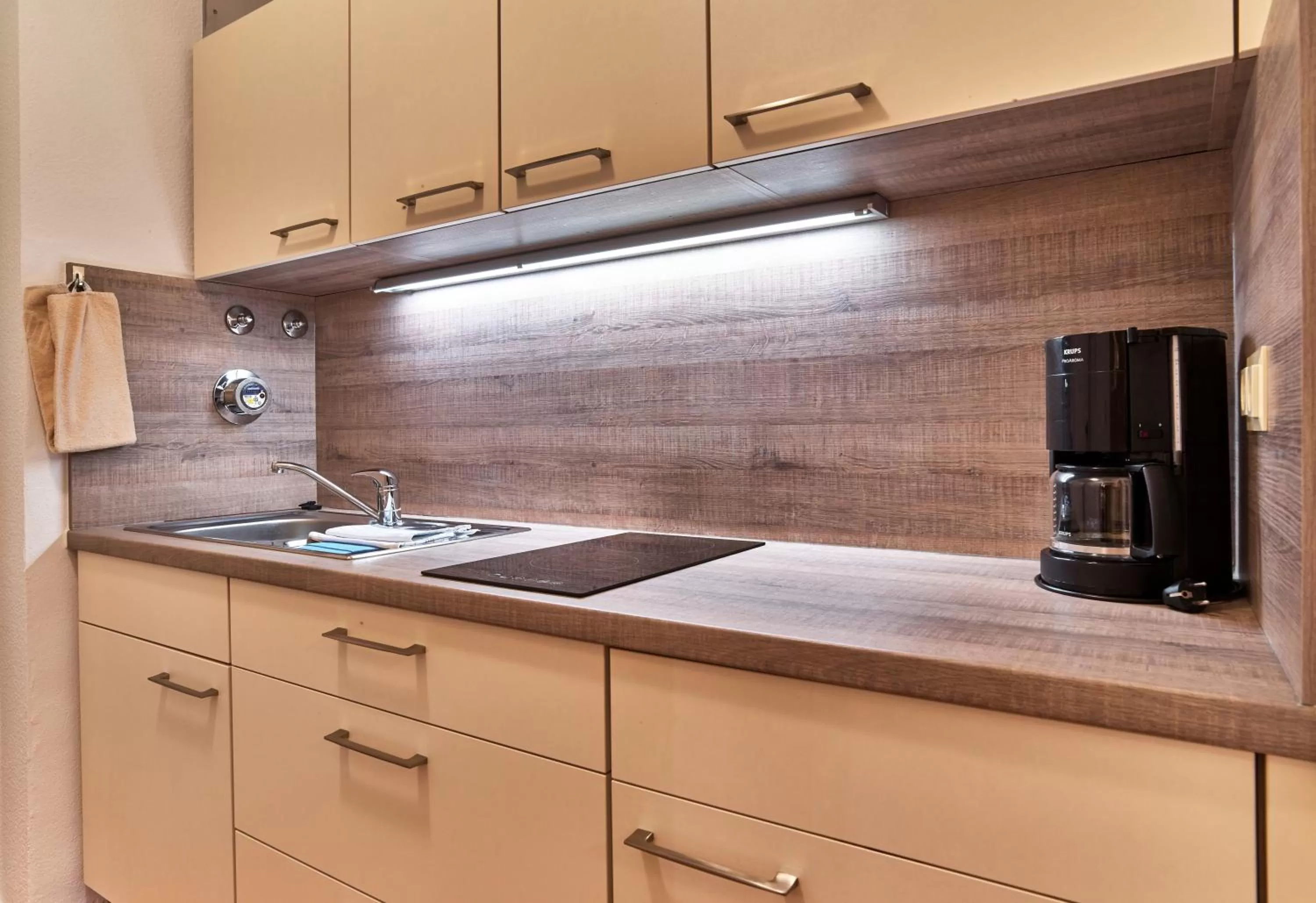 Kitchen or kitchenette in Appartement-Haus Blumenhof