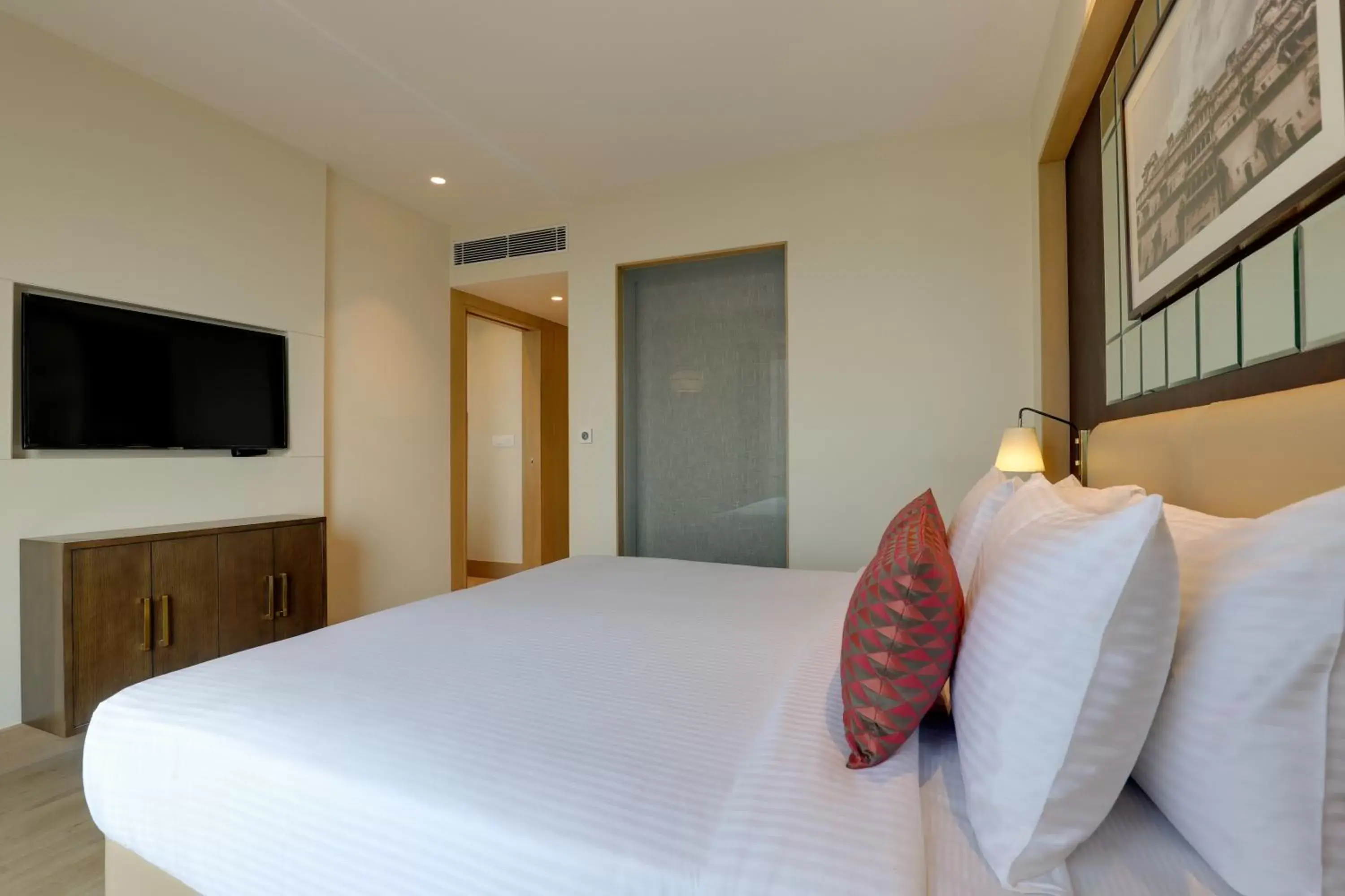 Junior Suite - single occupancy in Lemon Tree Hotel, Jhansi Junior Suite - single occupancy in Lemon Tree Hotel, Jhansi