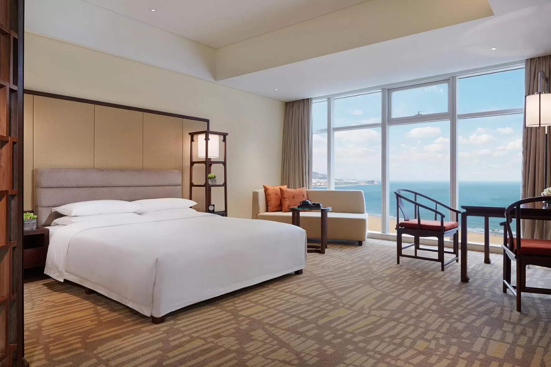 King Room with Ocean View - single occupancy - Club Access in Hyatt Regency Qingdao - Stone old beach - Exhibition Center
