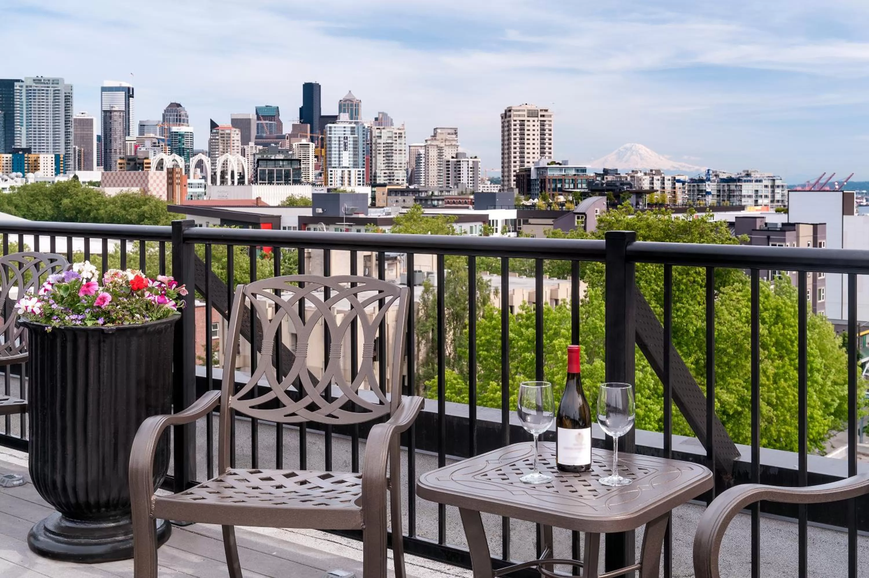 City view in The Mediterranean Inn