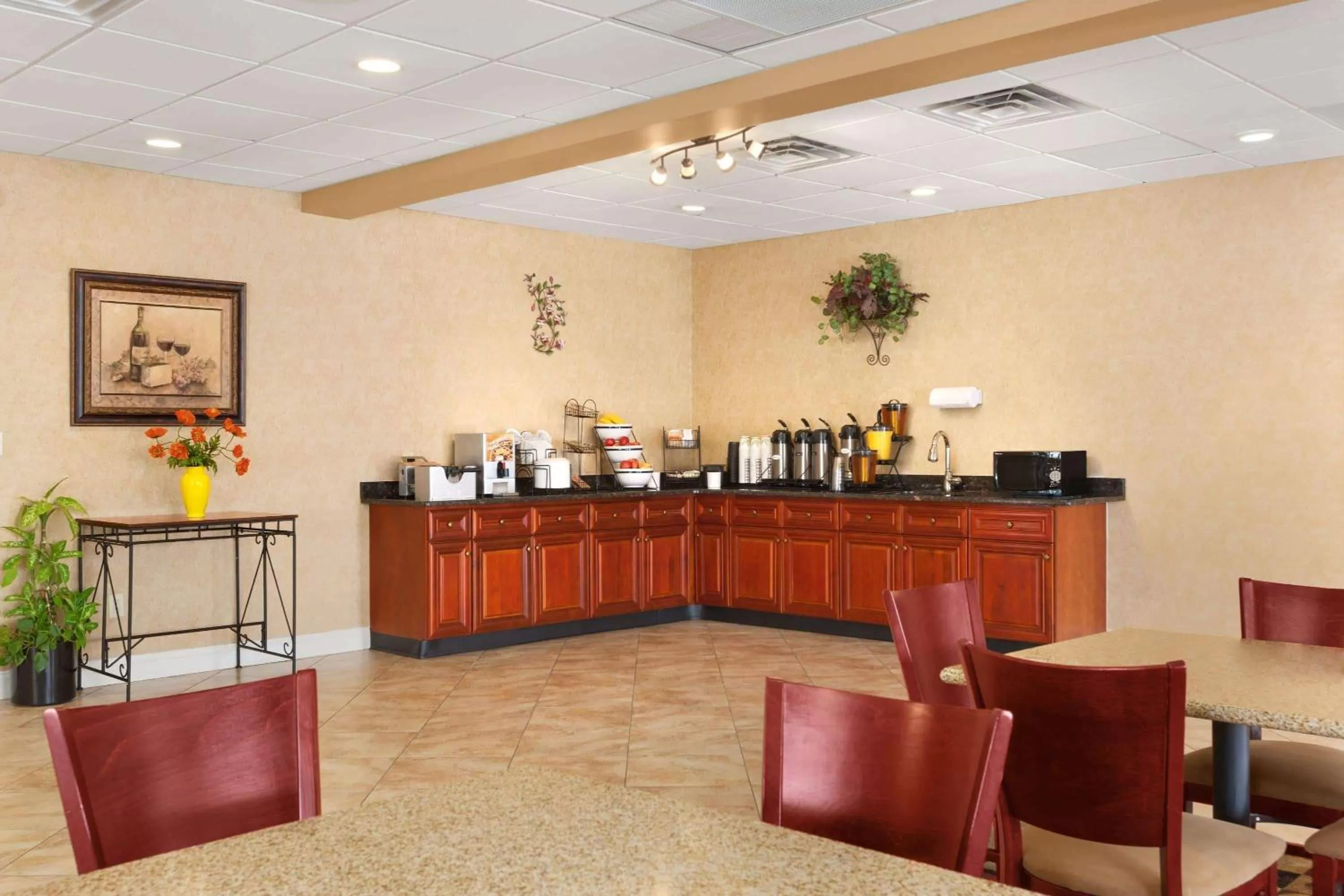 Restaurant/places to eat in Baymont by Wyndham Latham Albany Airport
