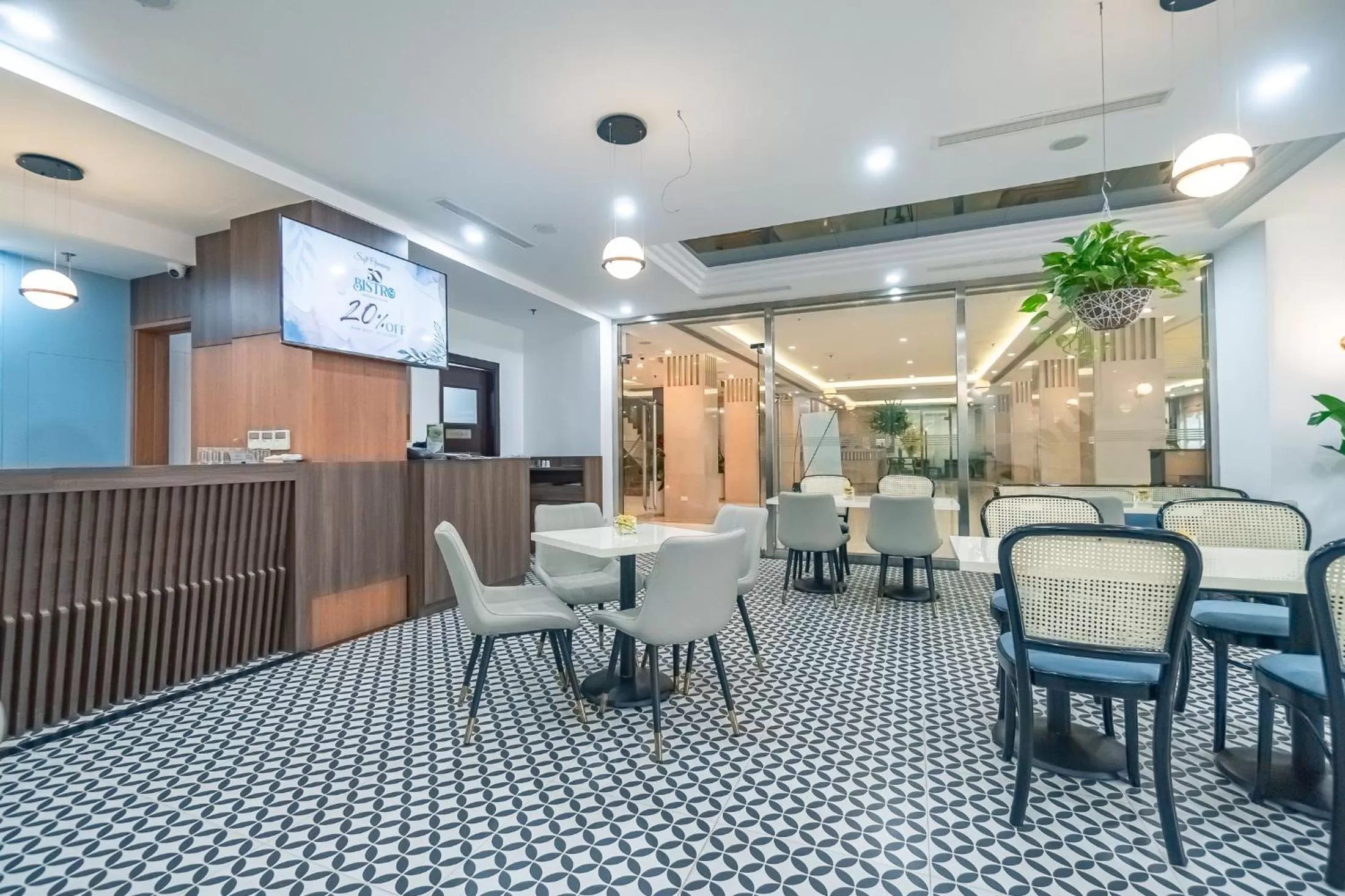 Restaurant/places to eat in Bao Son International Hotel