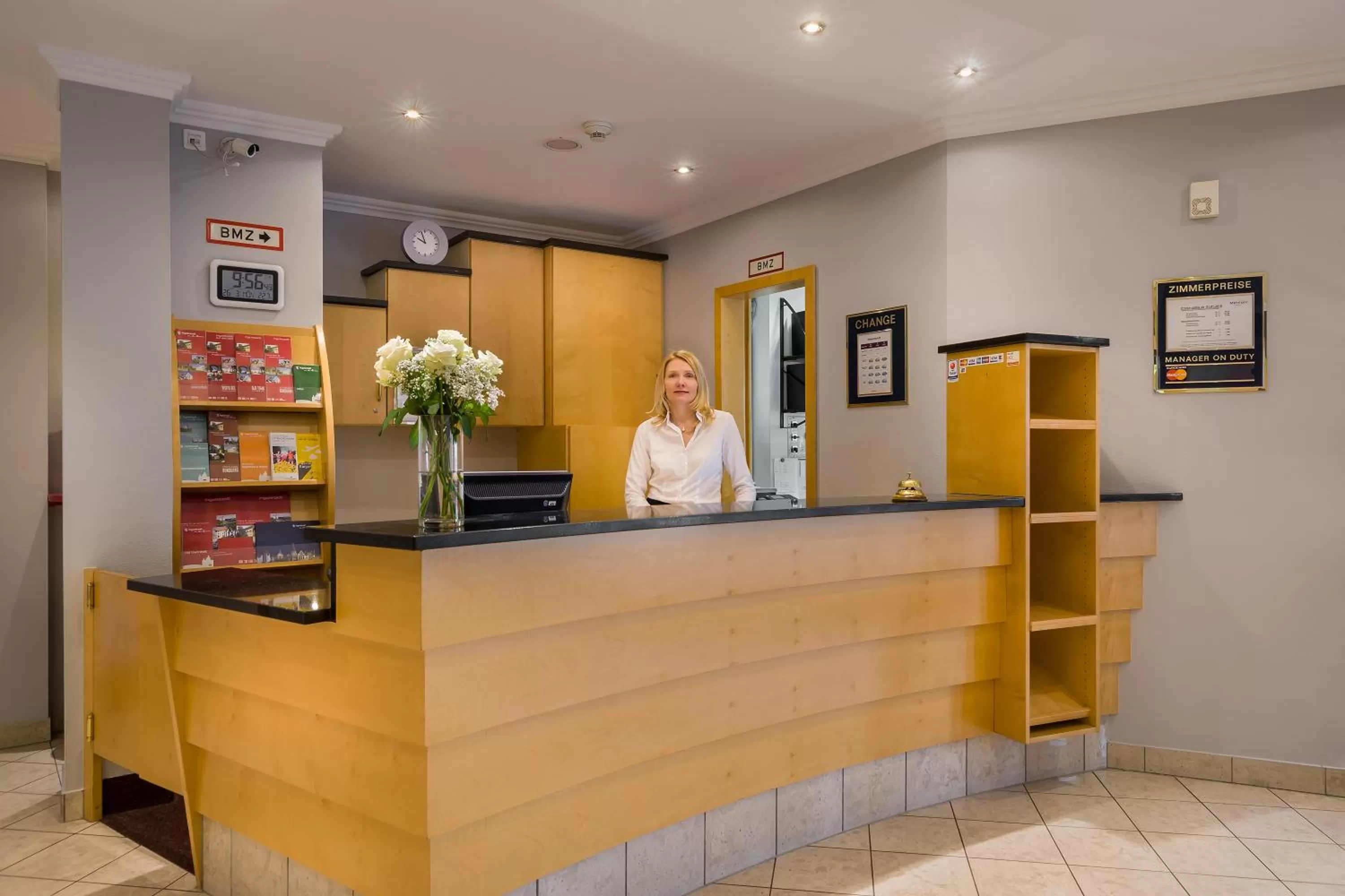 Lobby or reception in Mercure Hotel Ingolstadt