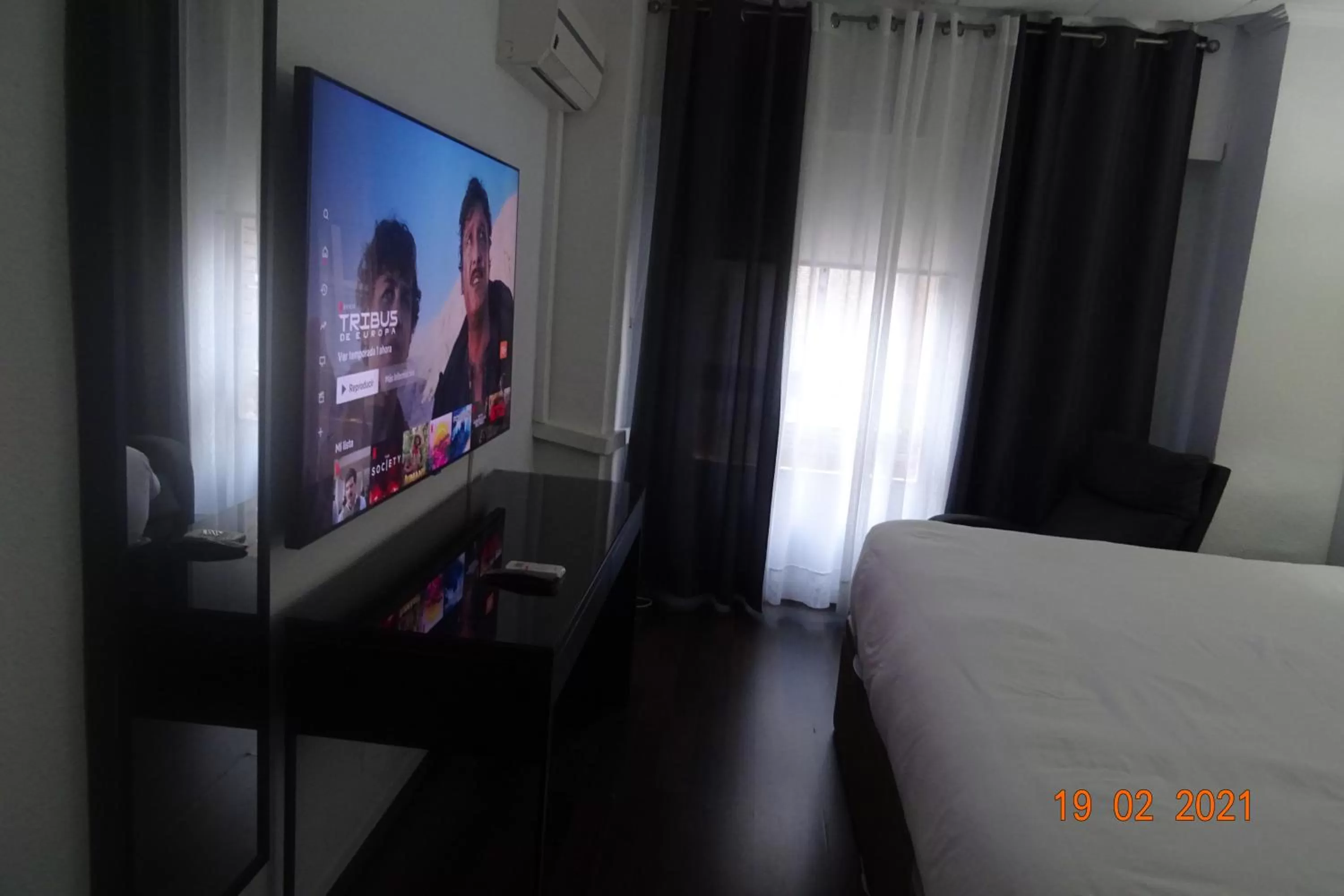 Bed in Hotel Carlos III