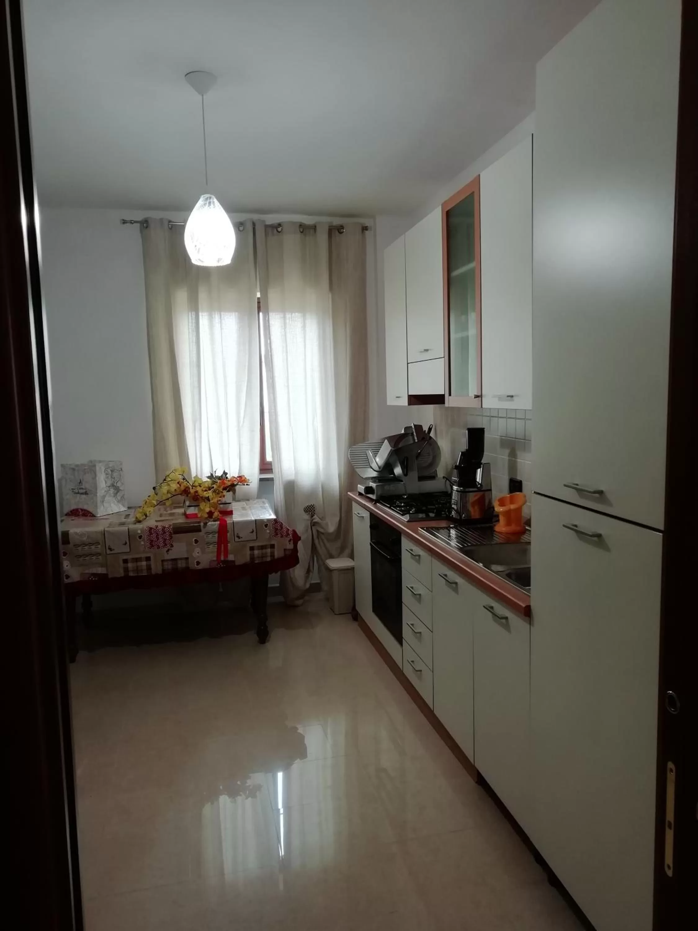 Kitchen or kitchenette in Aria Di mare b&b family
