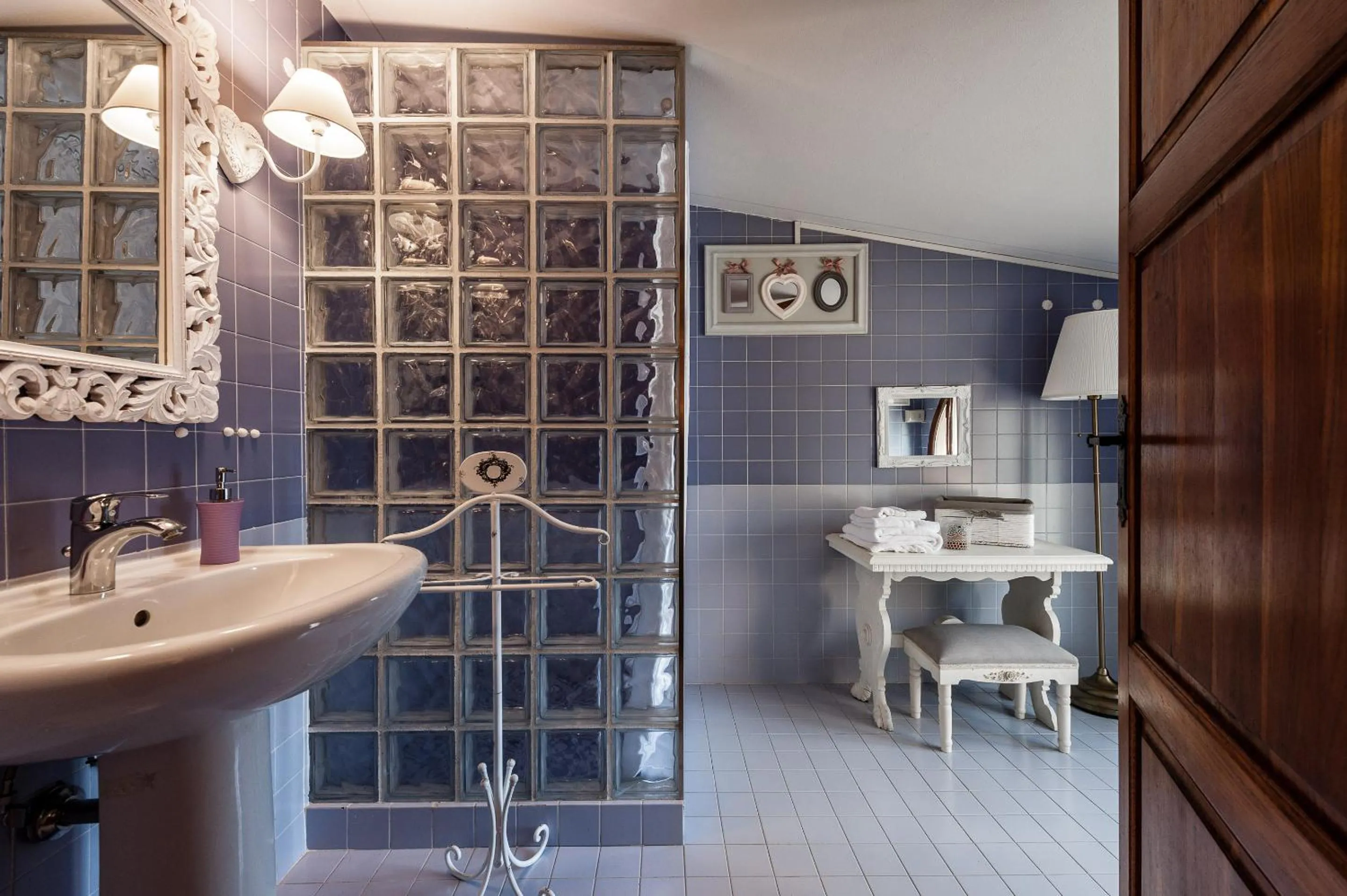 Shower in Giardino della Pieve Relais- Adult Only