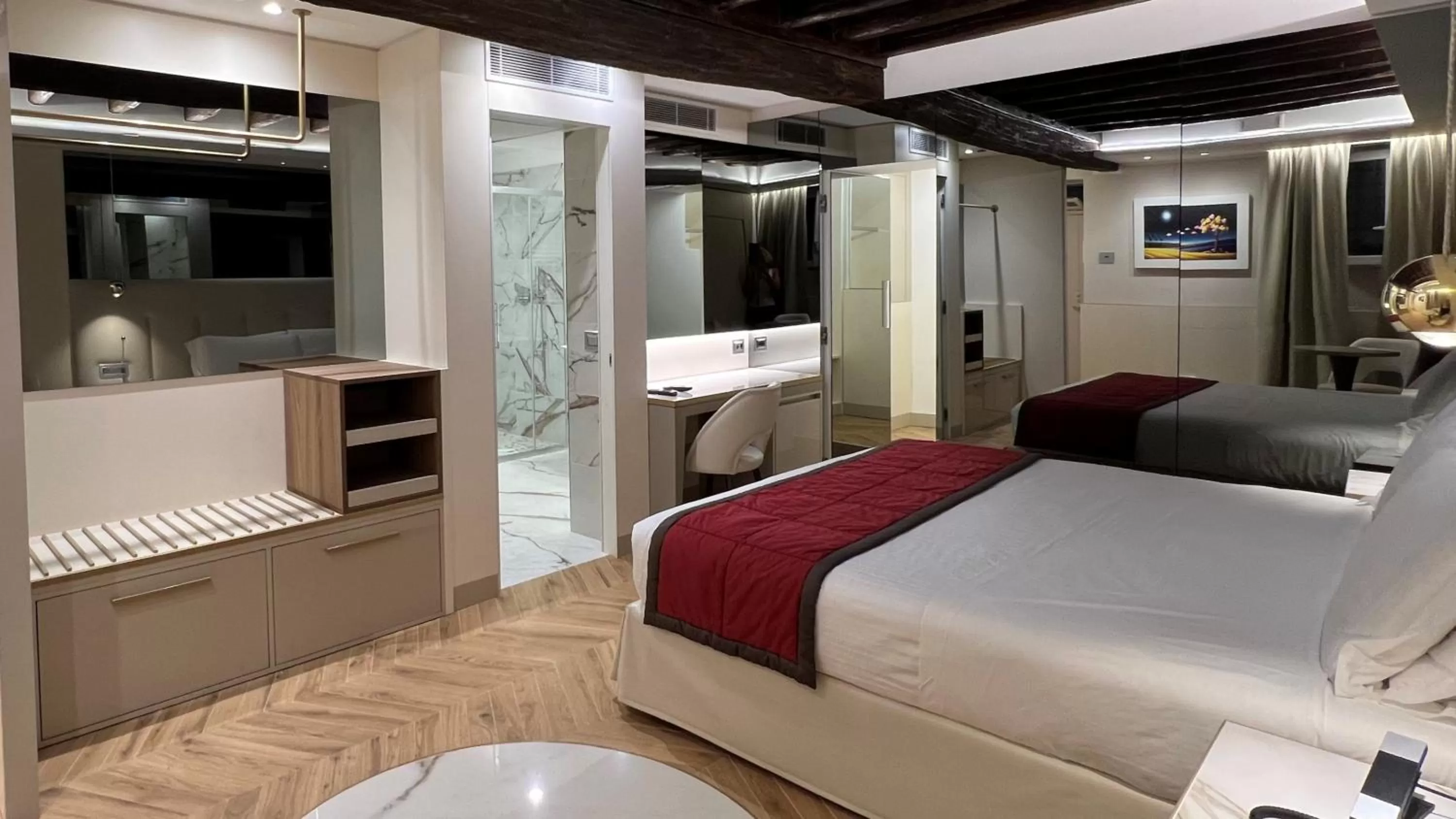 Photo of the whole room, Bed in Harry's Bar Trevi Hotel & Restaurant