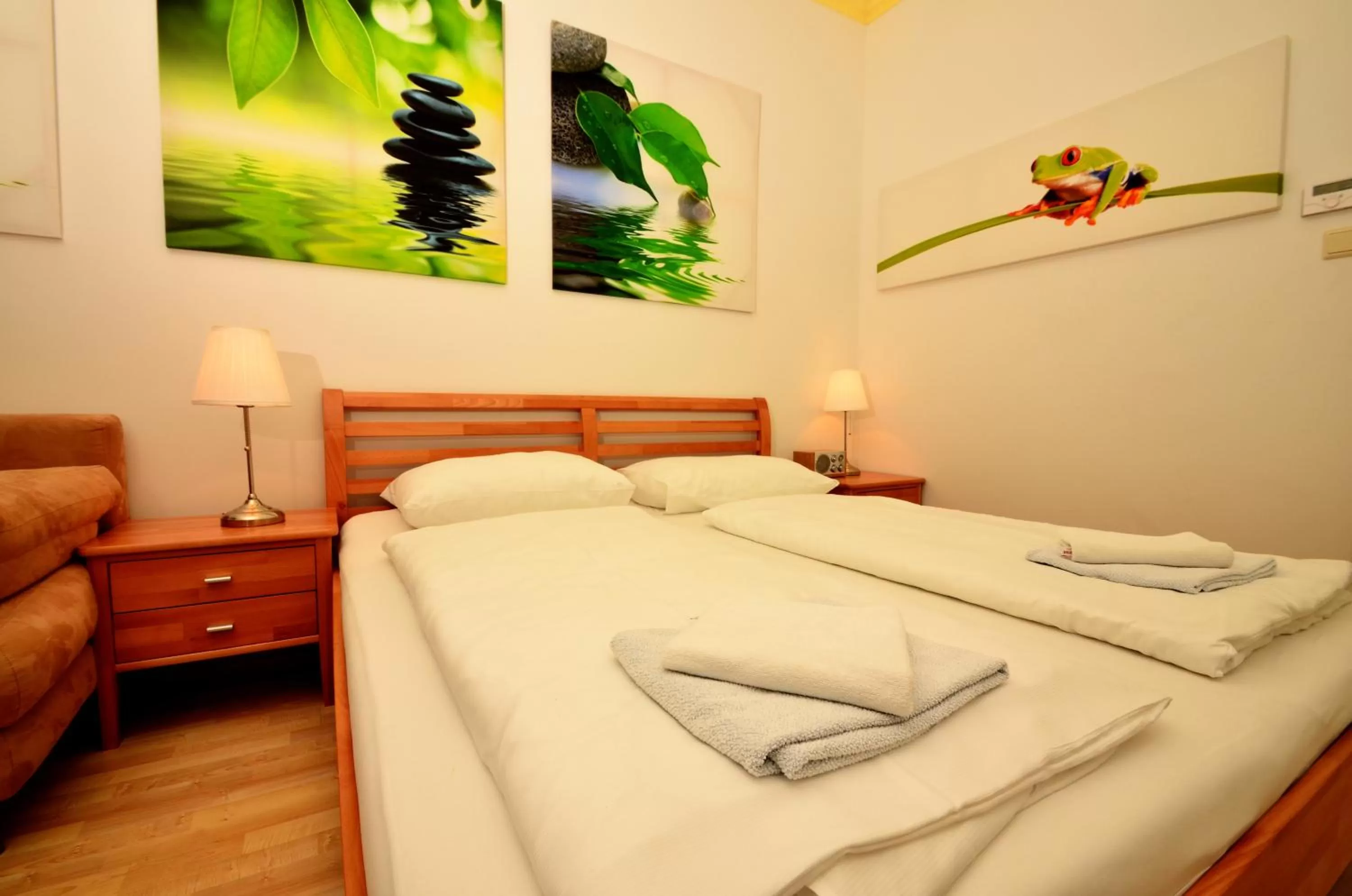 Bed in AJO Apartments - Messe City Flat - Self-Check-in