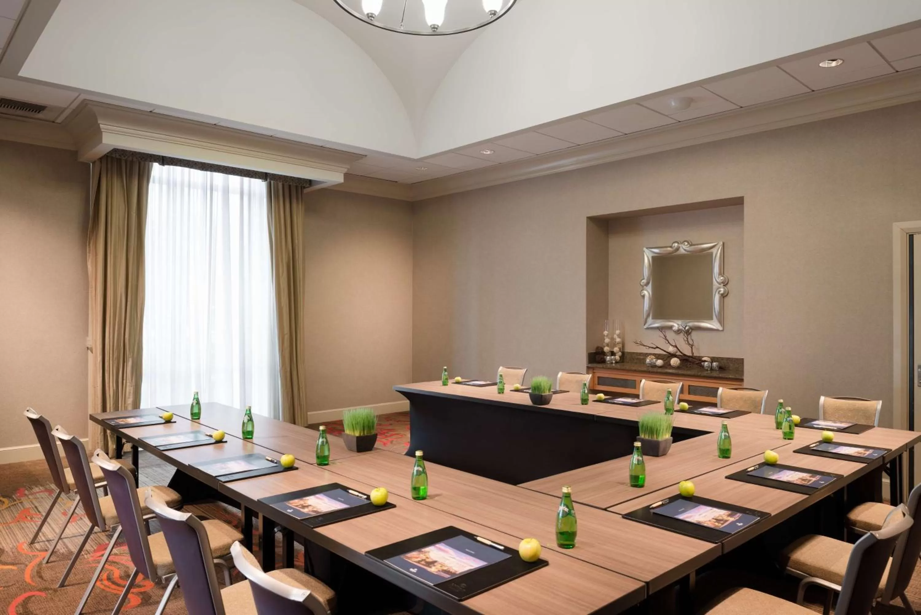 Meeting/conference room in Hilton Santa Clara