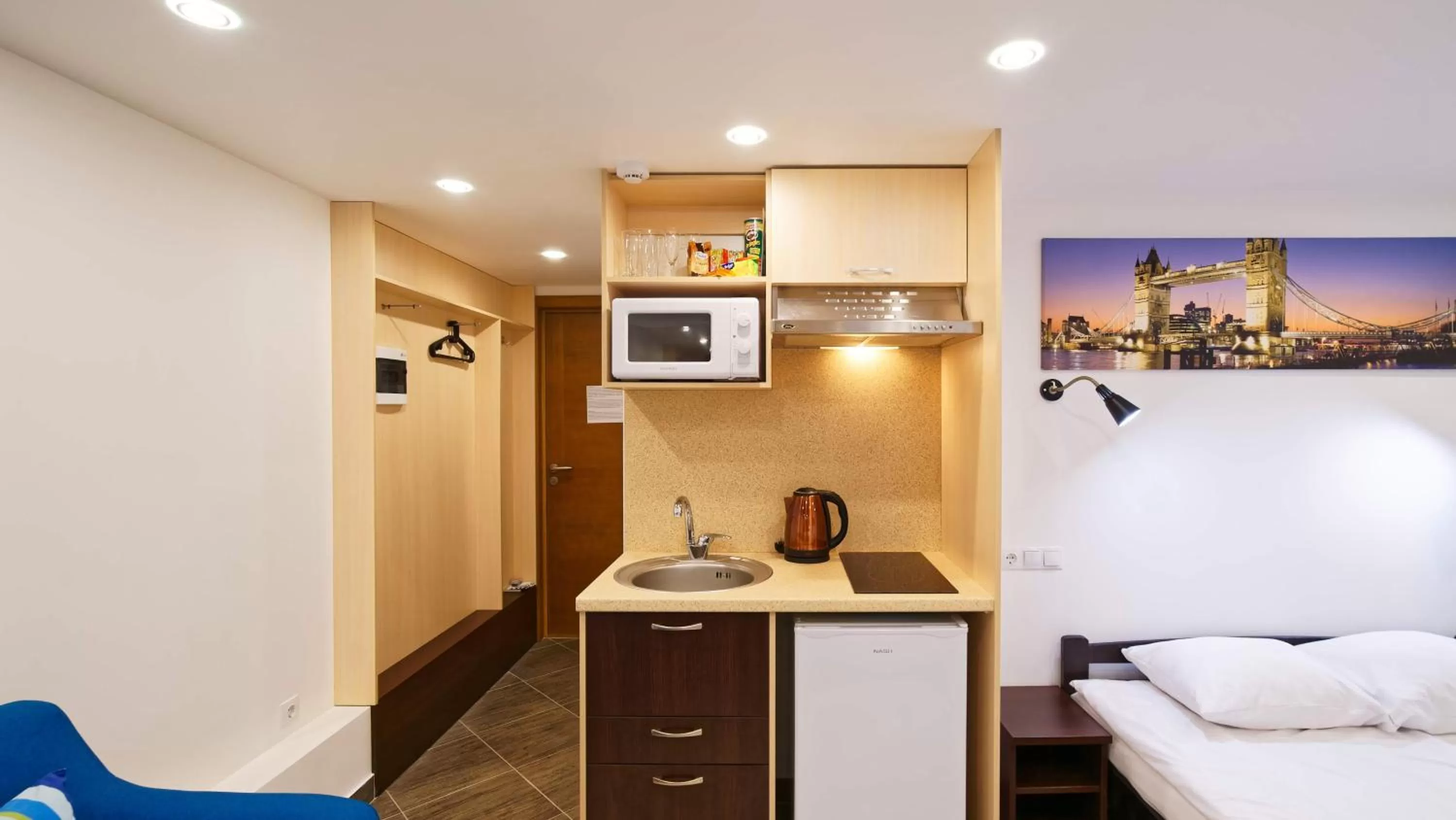 Coffee/tea facilities, Bed in RIGAAPARTMENT SONADA Self-Service Aparthotel - Private Parking