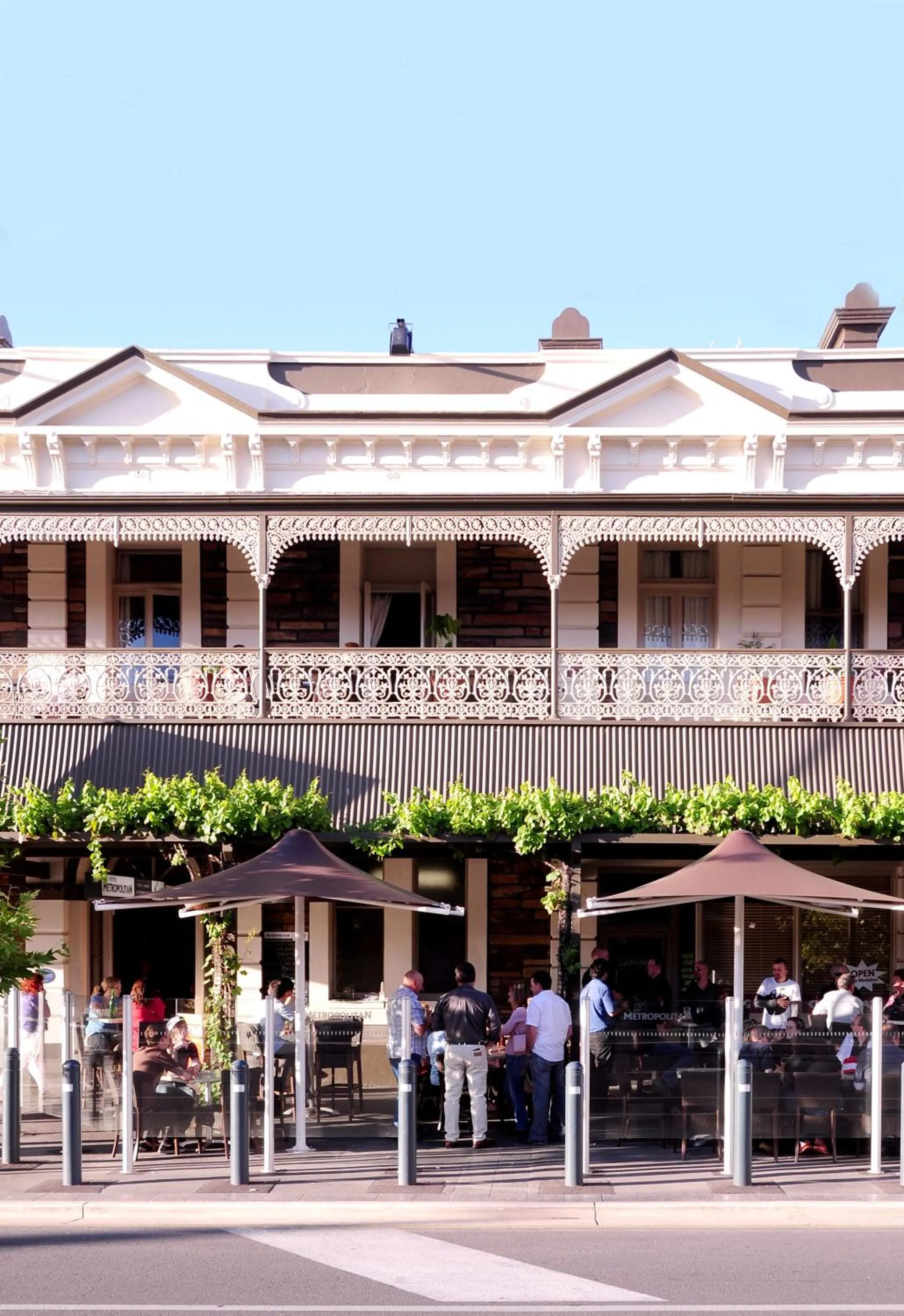 Facade/entrance in Hotel Metropolitan