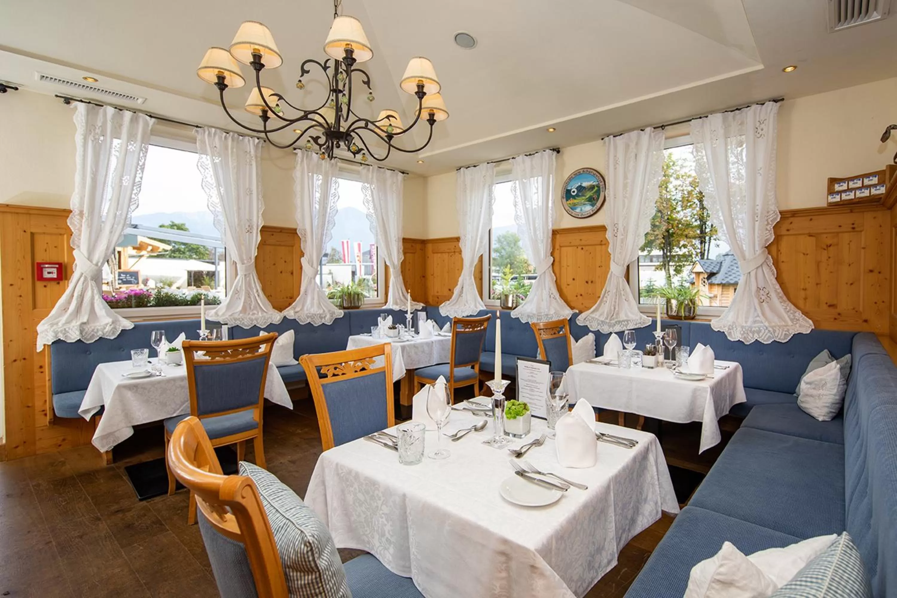 Restaurant/places to eat in Superior Sport und Familienresort Alpenblick