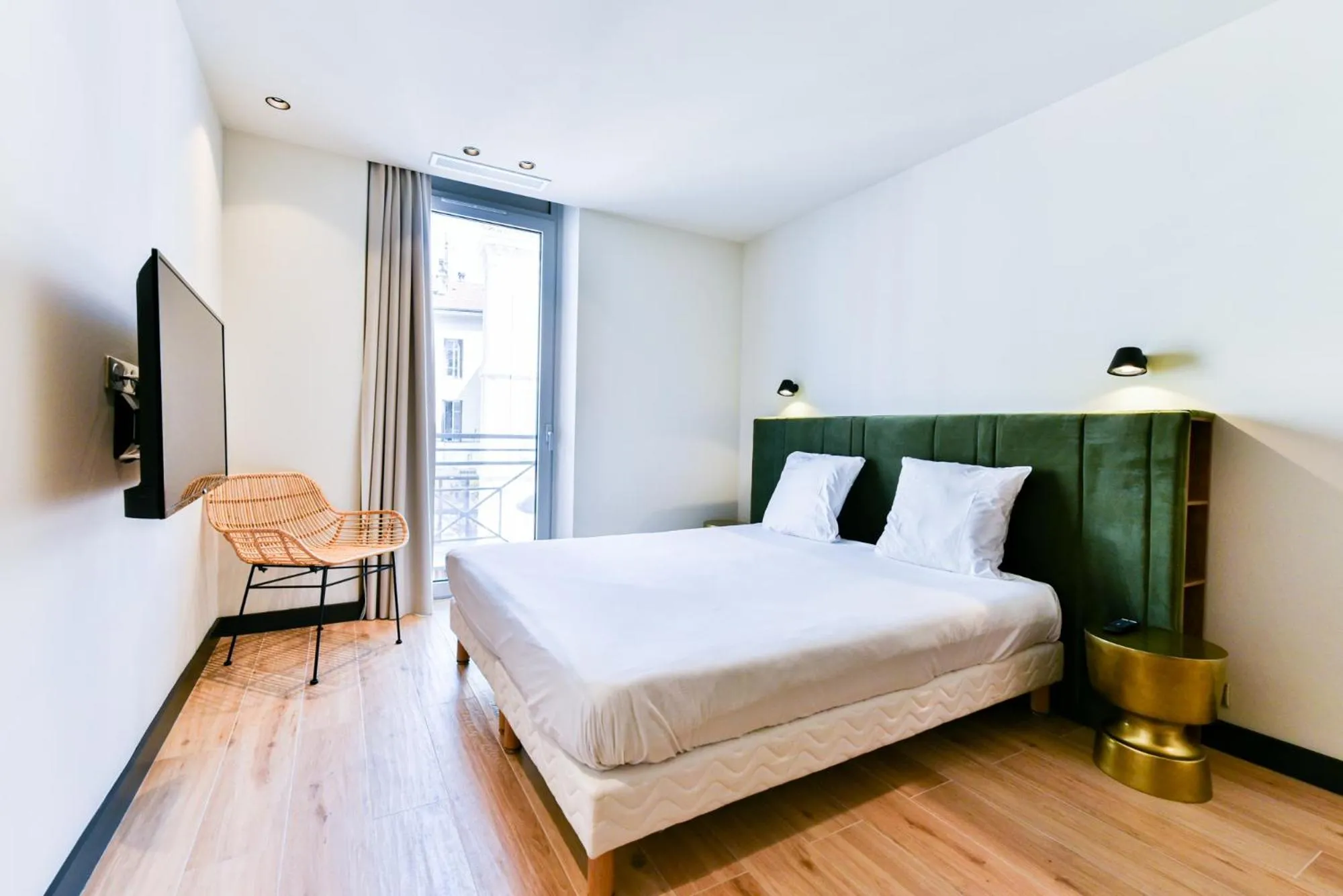 Bed in Florella Croisette Apartment