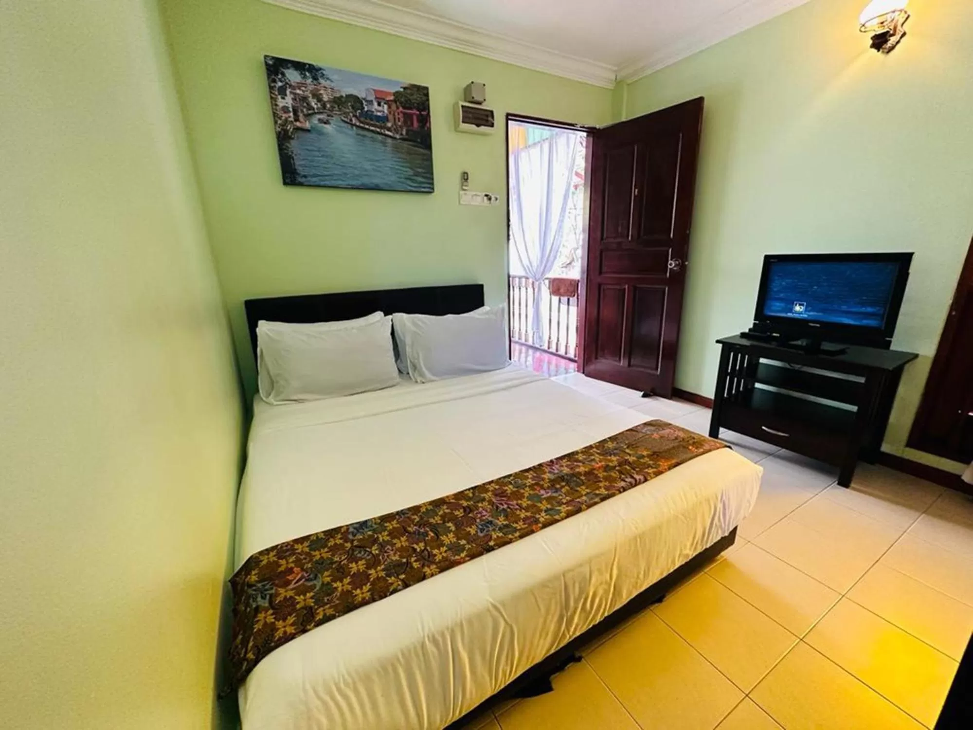 Bed in MORTEN VILLA MELAKA