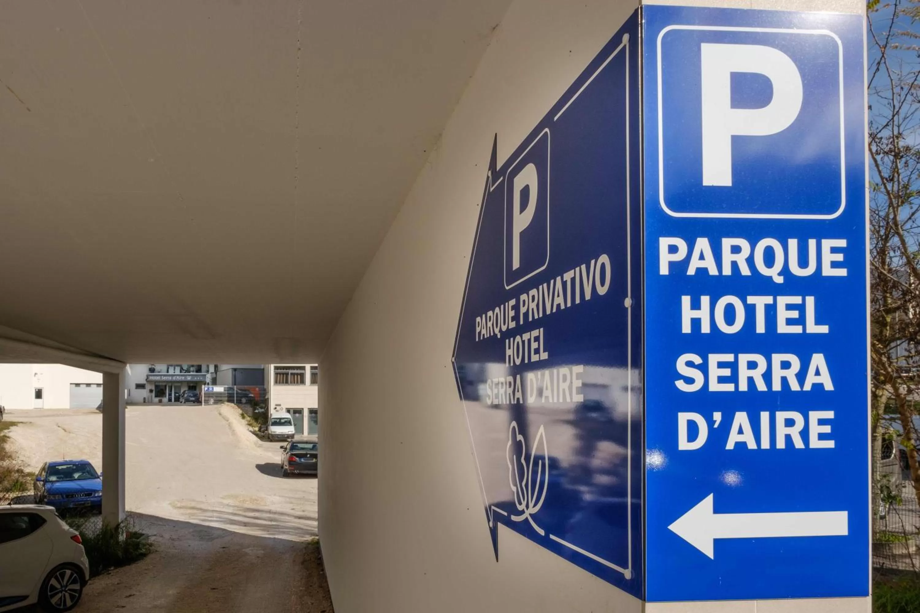Parking in Serra d'Aire Boutique Hotel - SA Hotels