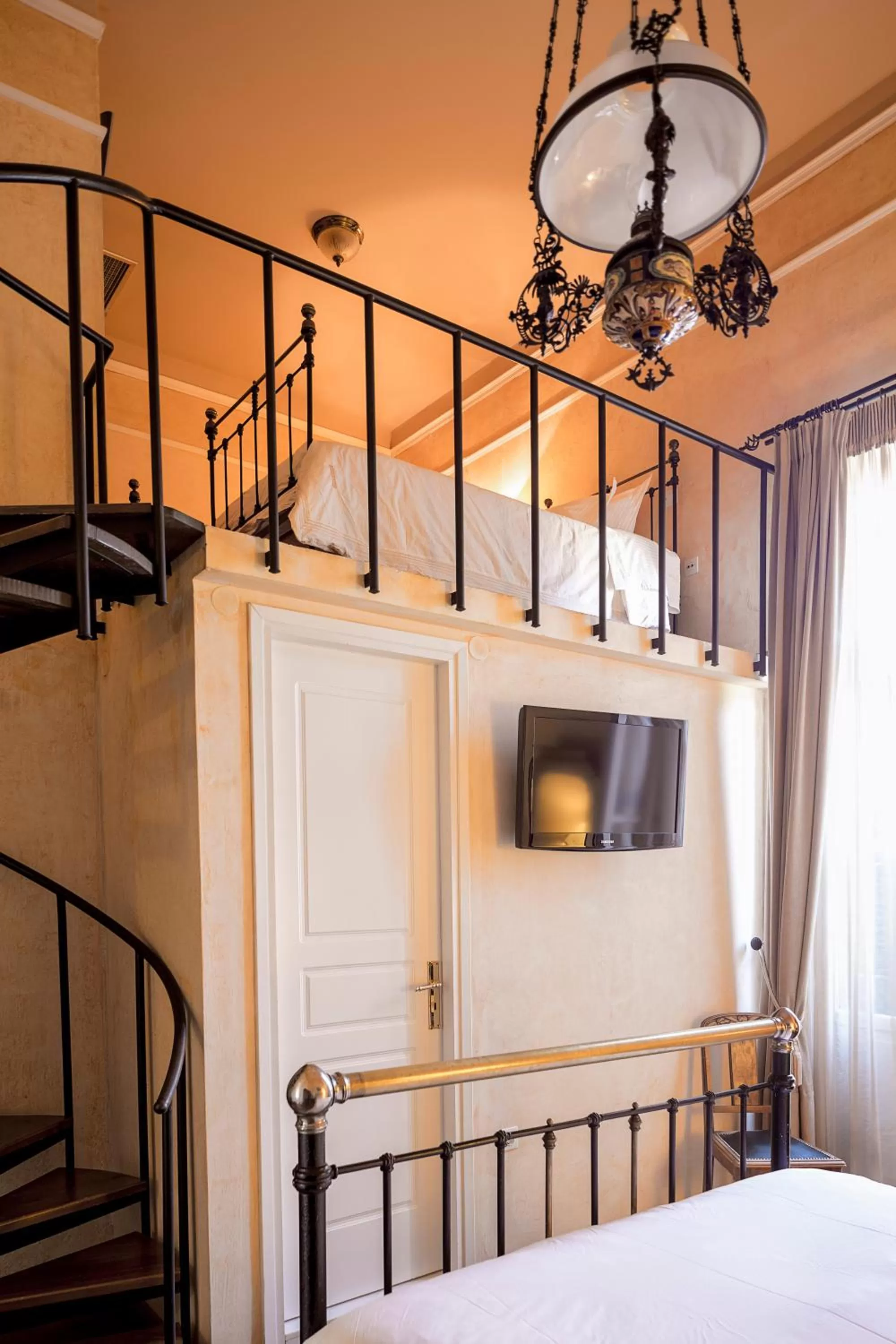 Day, Bed in Nafsimedon Hotel