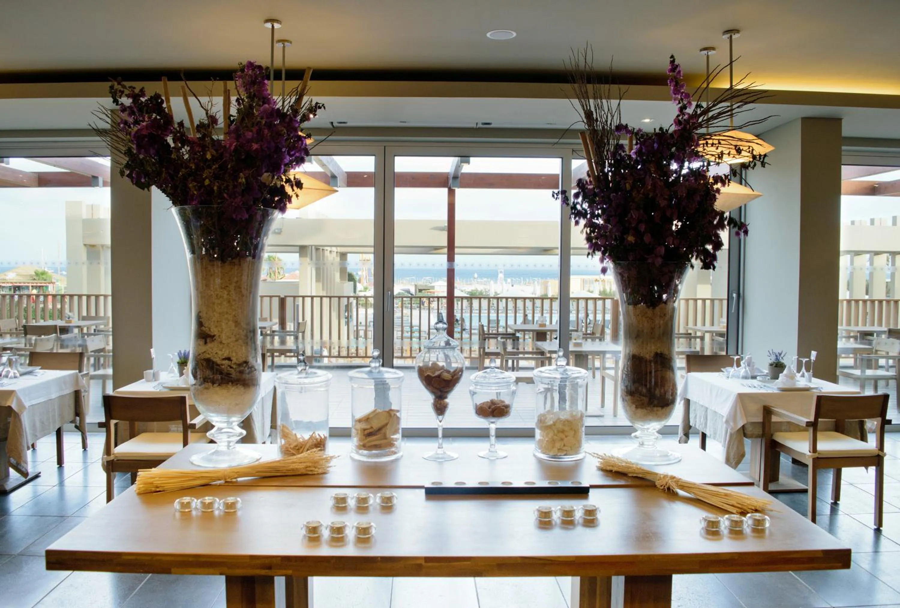 Restaurant/places to eat in Oasis Salinas Sea