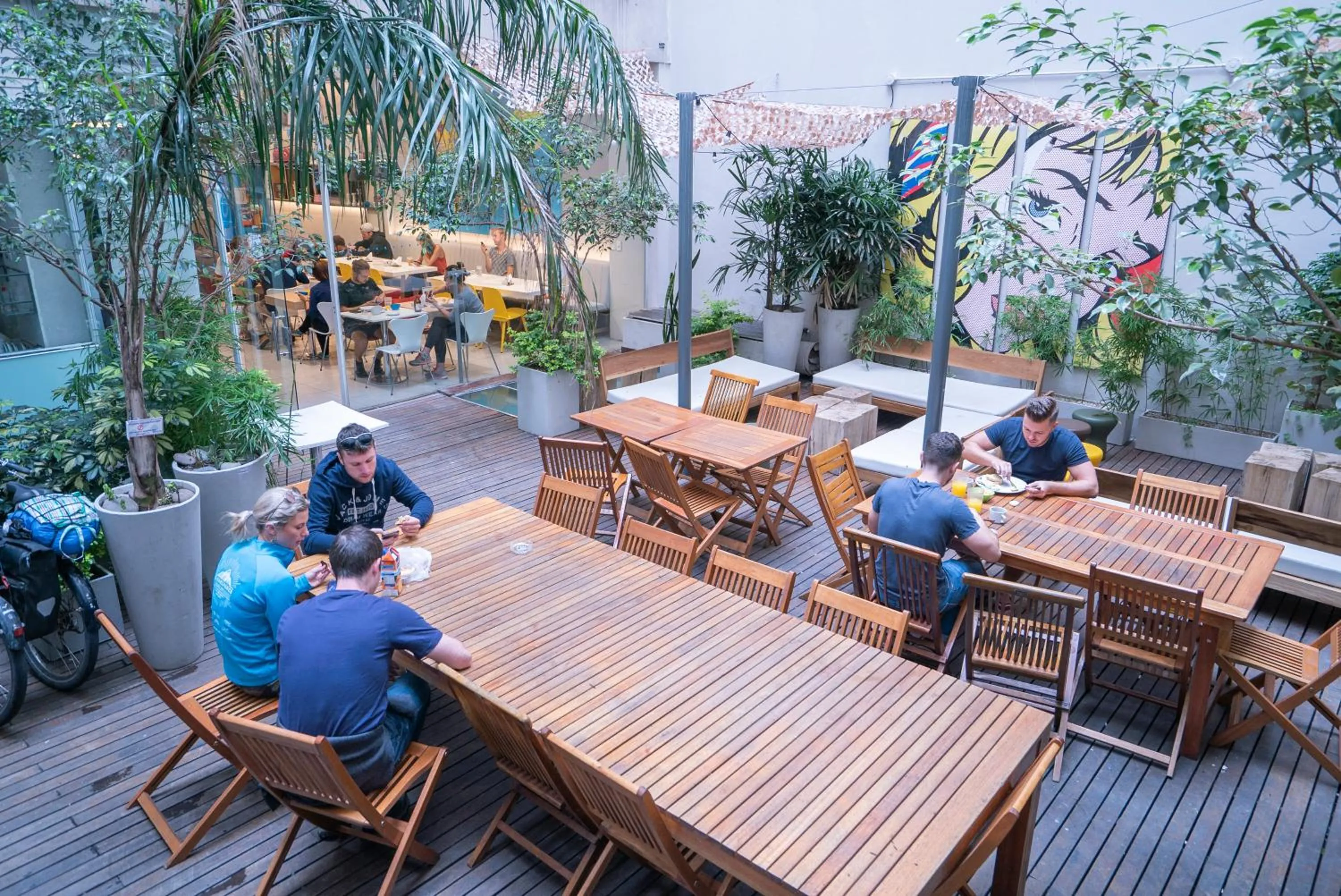 Patio in America Del Sur Hostel Buenos Aires