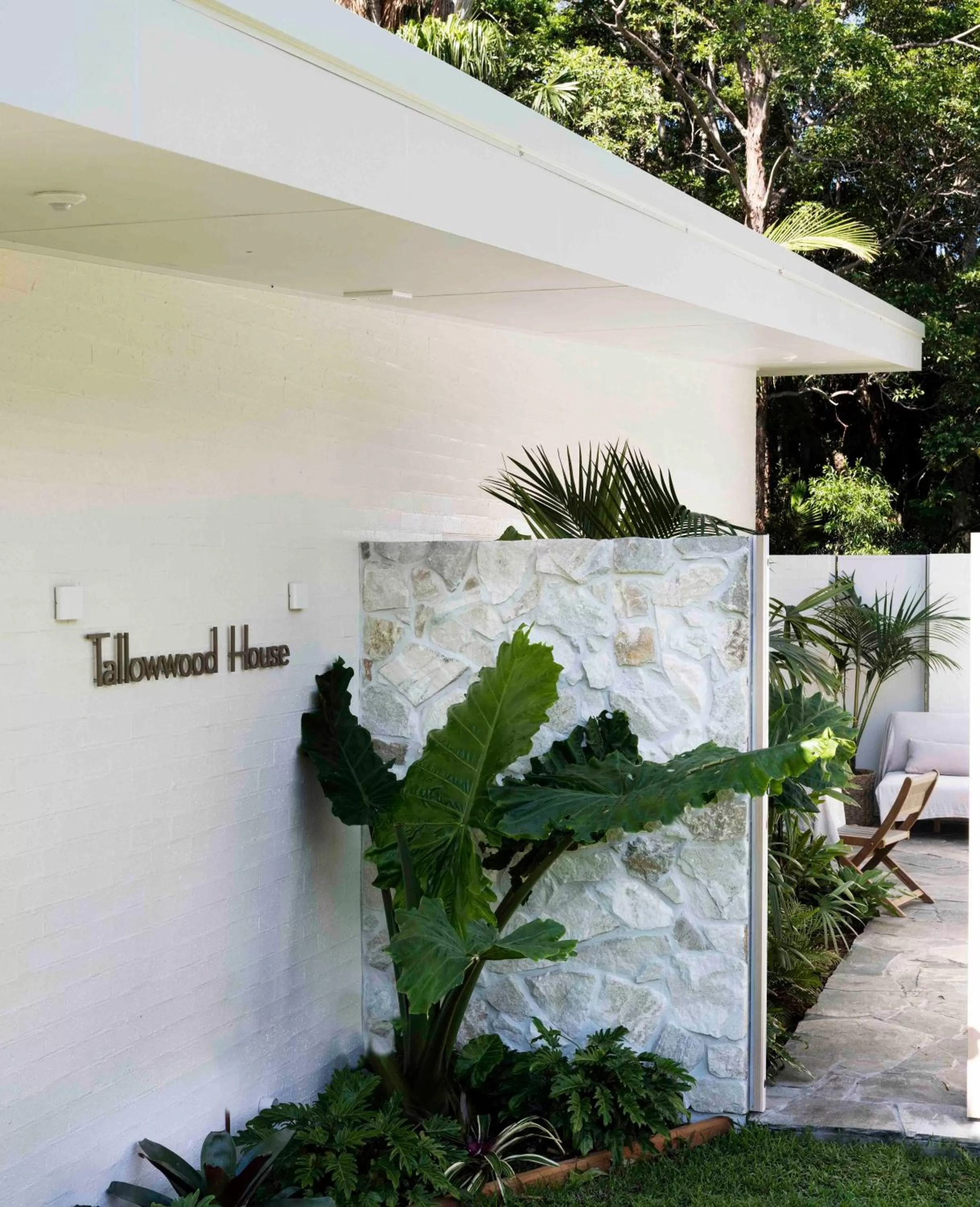 Facade/entrance in Tallowwood House Luxury Bed & Breakfast