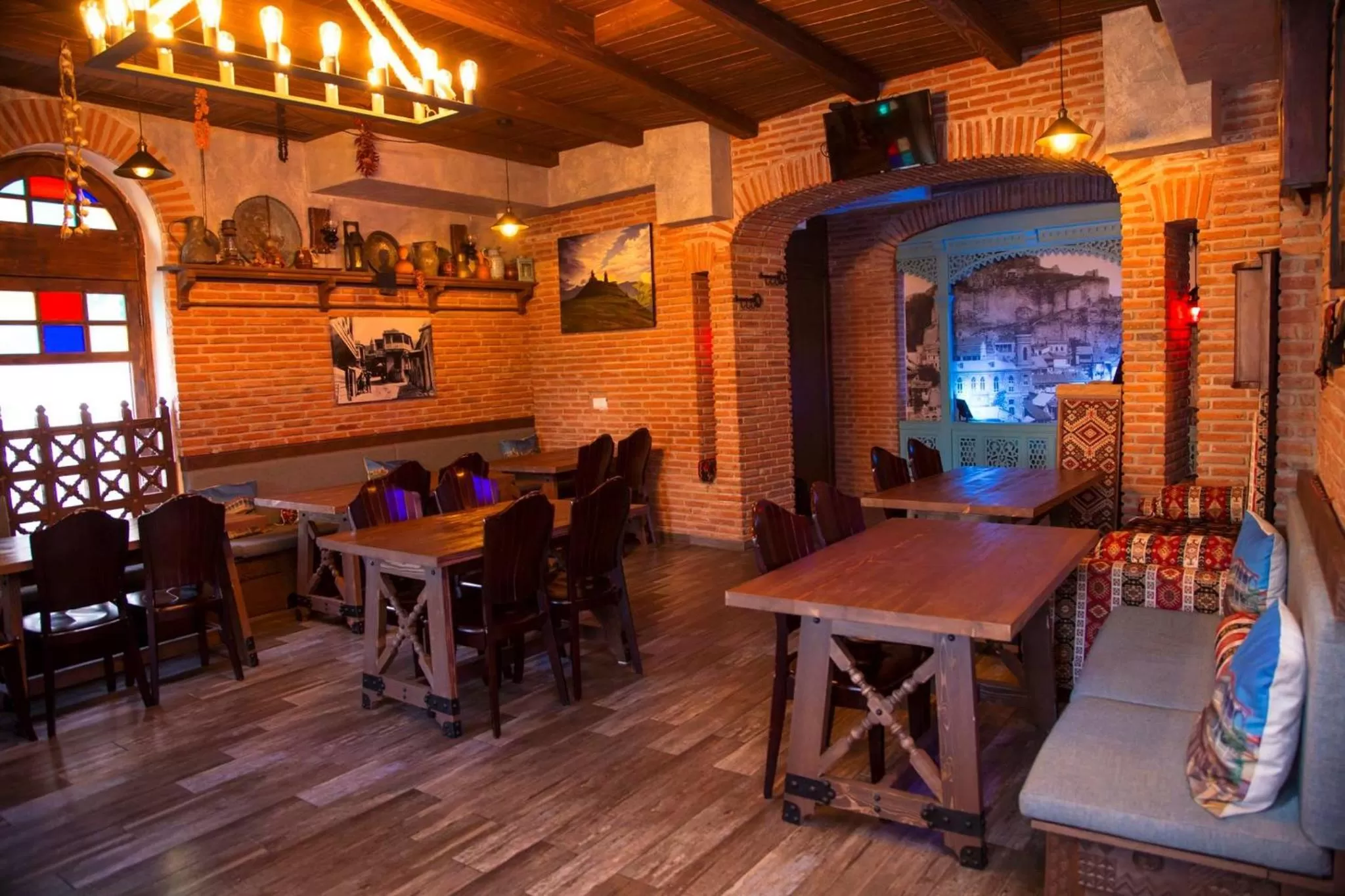 Restaurant/places to eat in Hotel Aivani Old Tbilisi