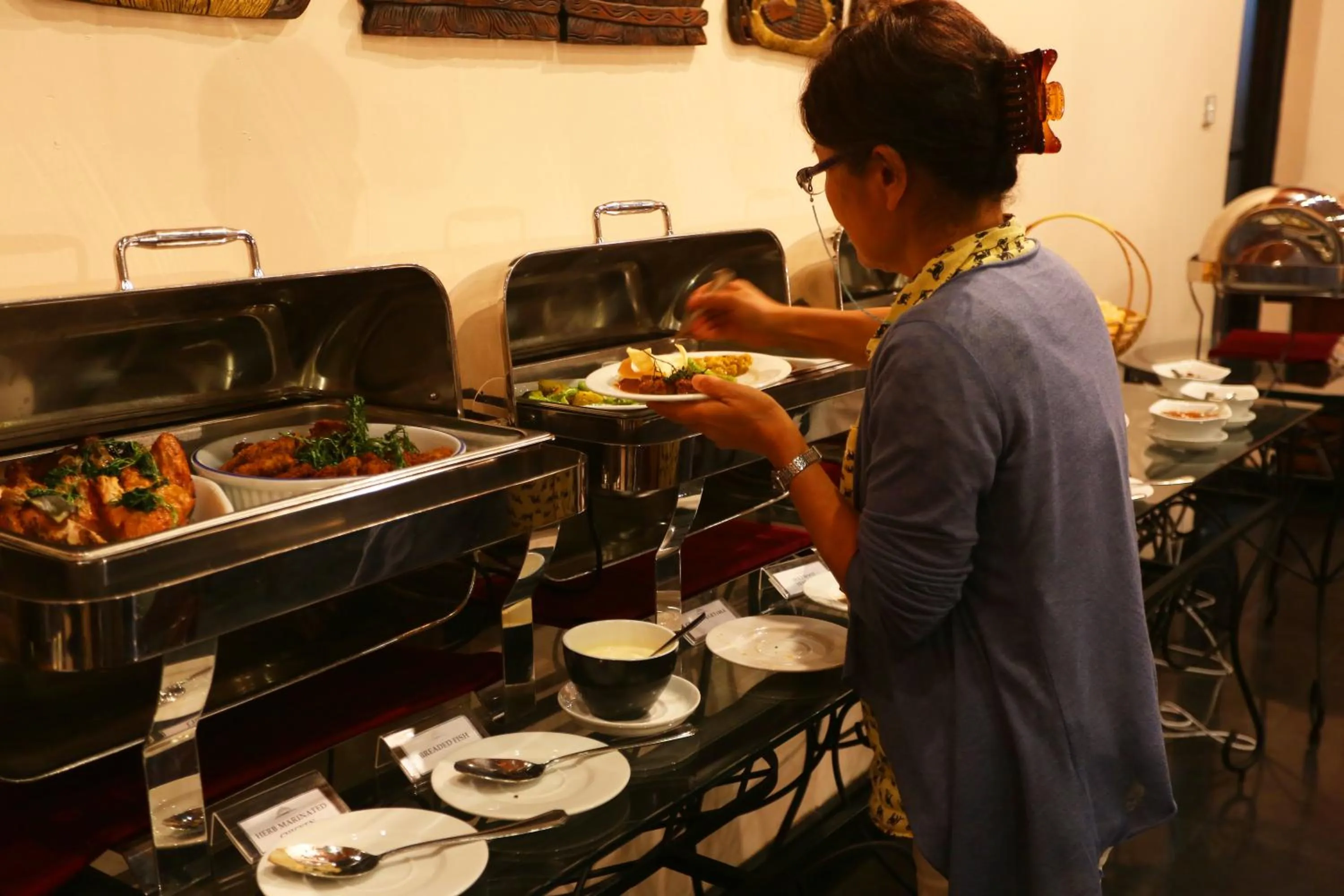 Restaurant/places to eat in Randholee Resort & Spa