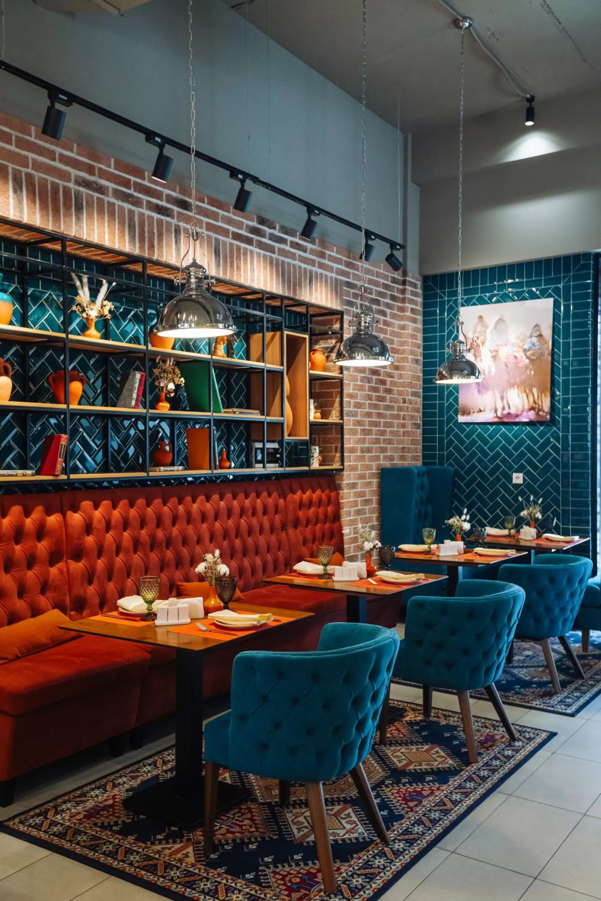 Restaurant/places to eat in Resident City Hotel