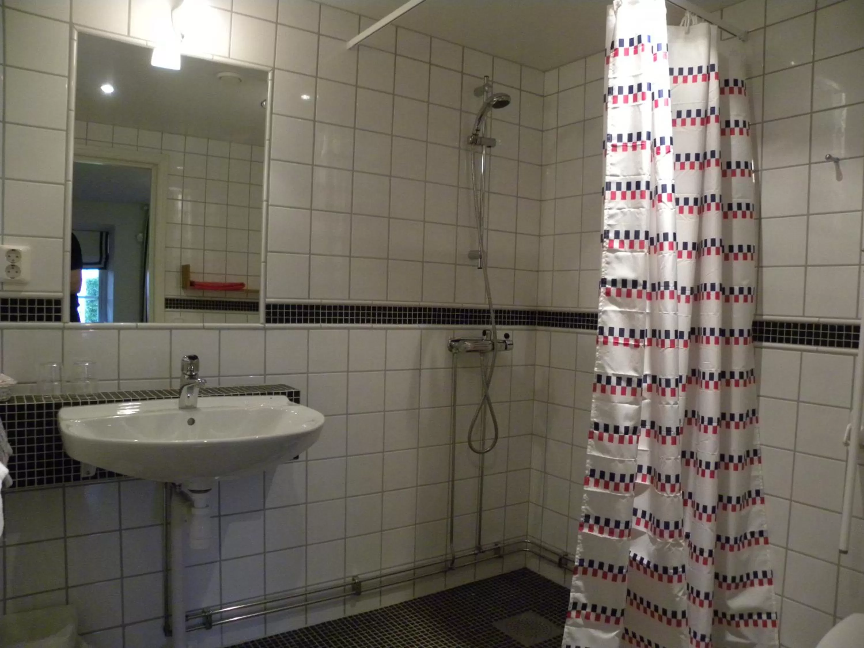 Shower in Glimminge Bed & Breakfast