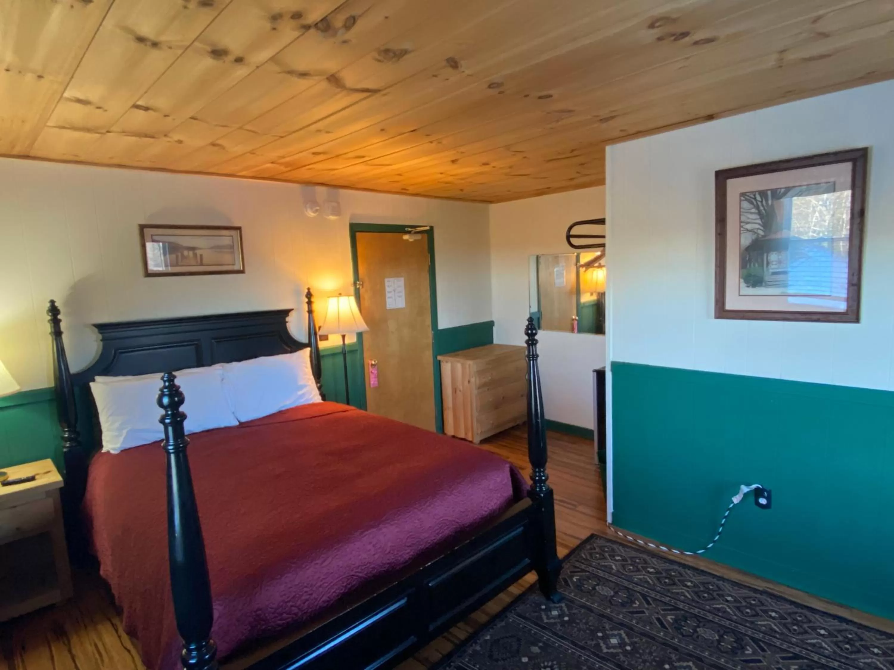 Bed in Bromley View Inn