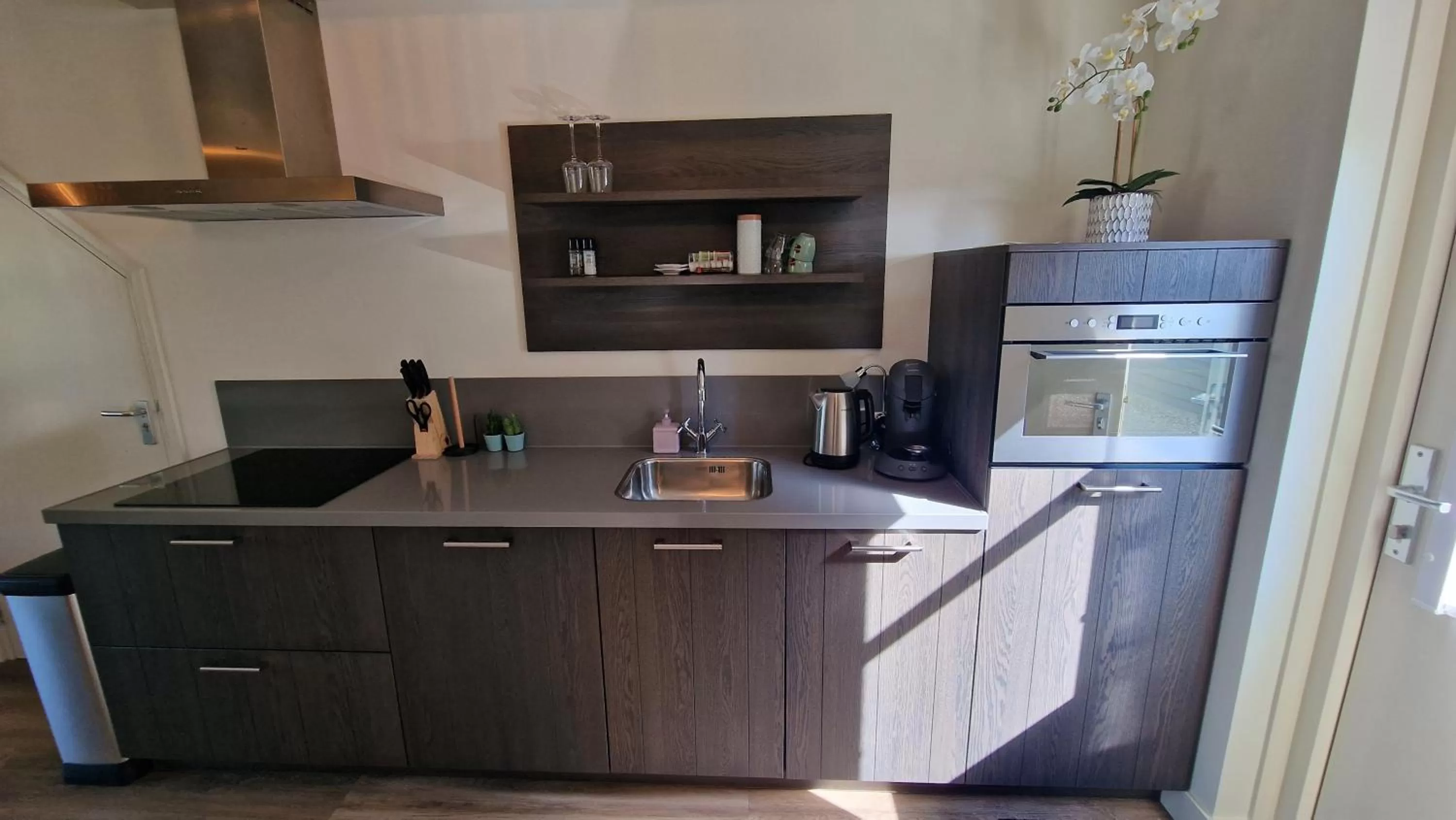 Coffee/tea facilities, Kitchen/Kitchenette in B&B De Droomhoeve