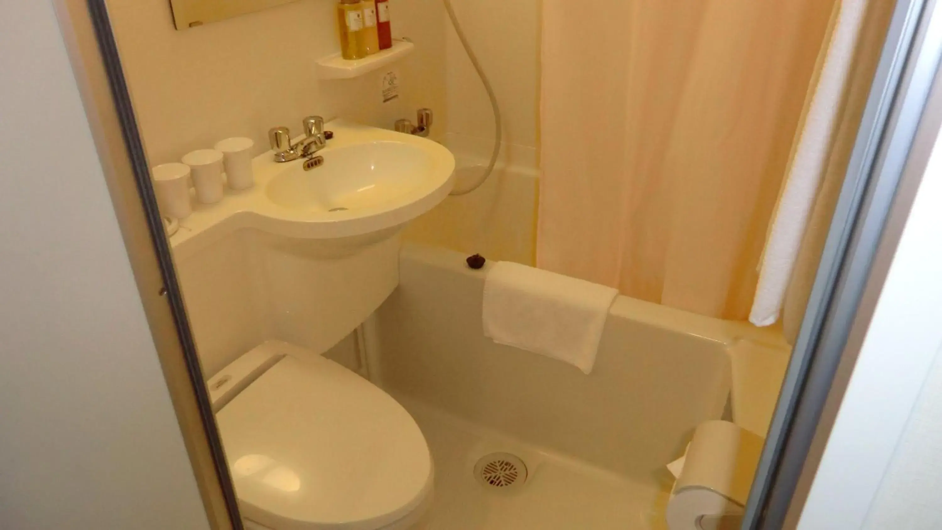 Family Room - Smoking in CVS Bay Hotel Family Room - Smoking in CVS Bay Hotel