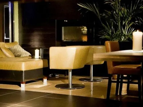 Restaurant/places to eat in Artto Hotel