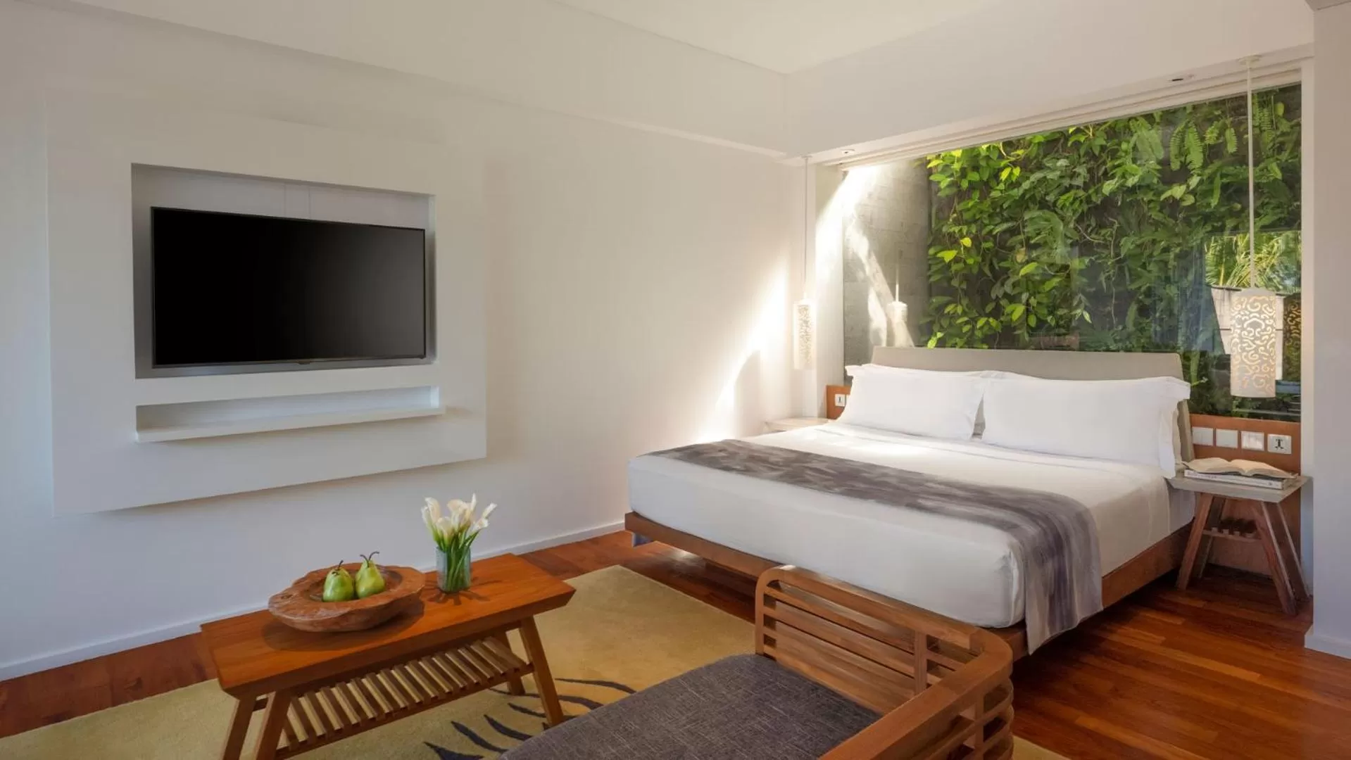 Photo of the whole room, Bed in Maya Sanur Resort & Spa