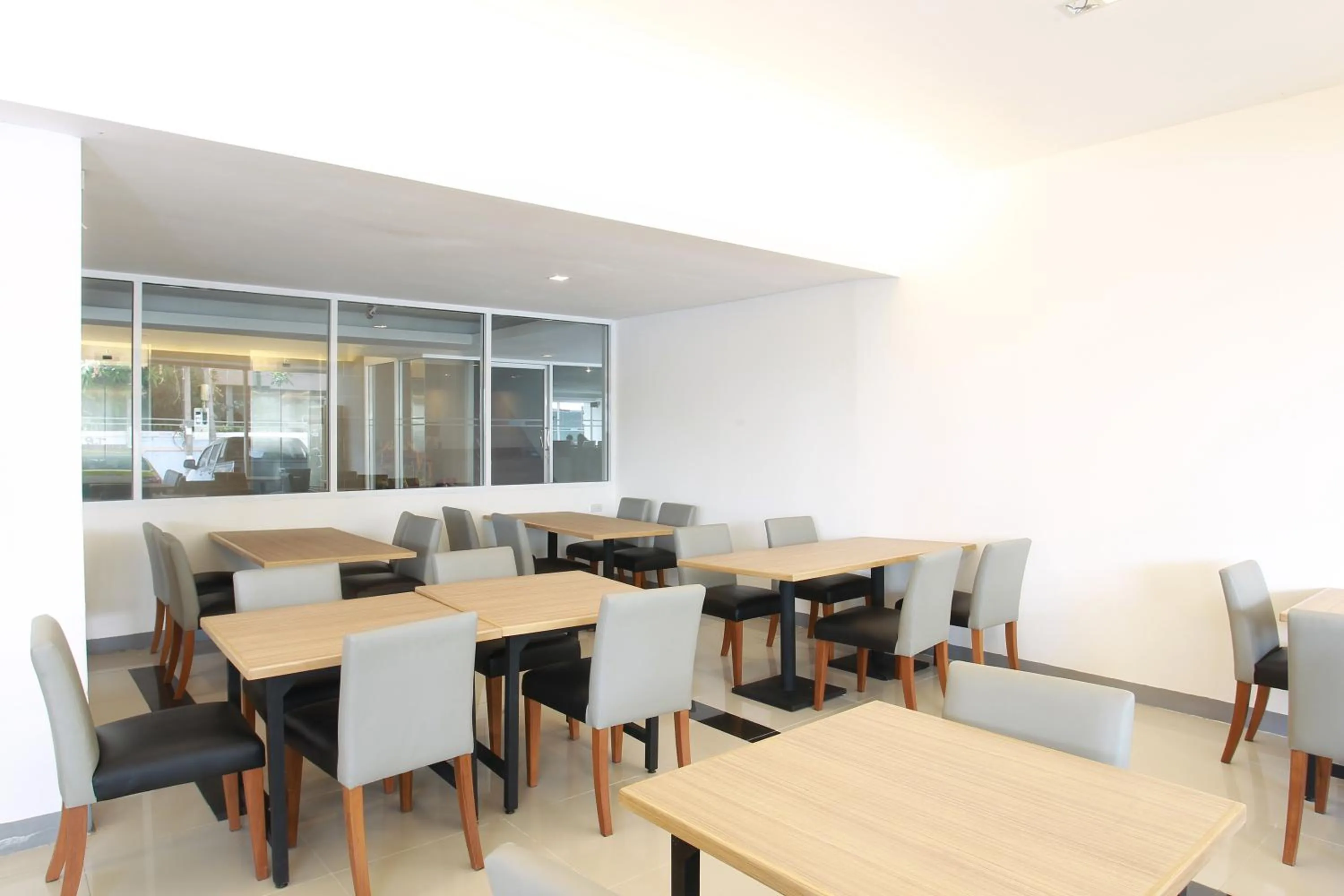 Restaurant/places to eat in Lee Garden Bangkok