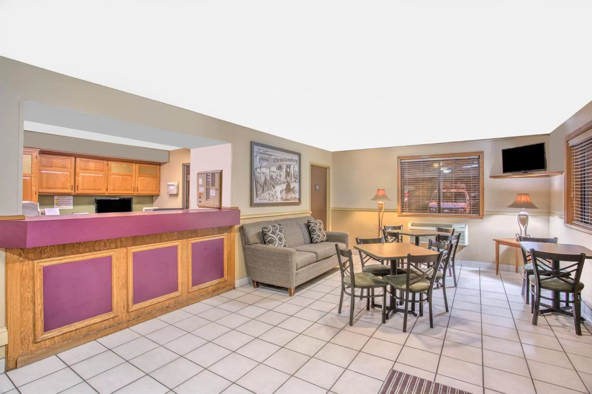 Property building in Super 8 by Wyndham Christiansburg/Blacksburg Area