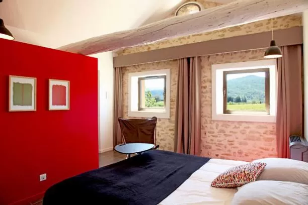 Bedroom, Bed in Le Jour et la Nuit, Maison d'hôtes