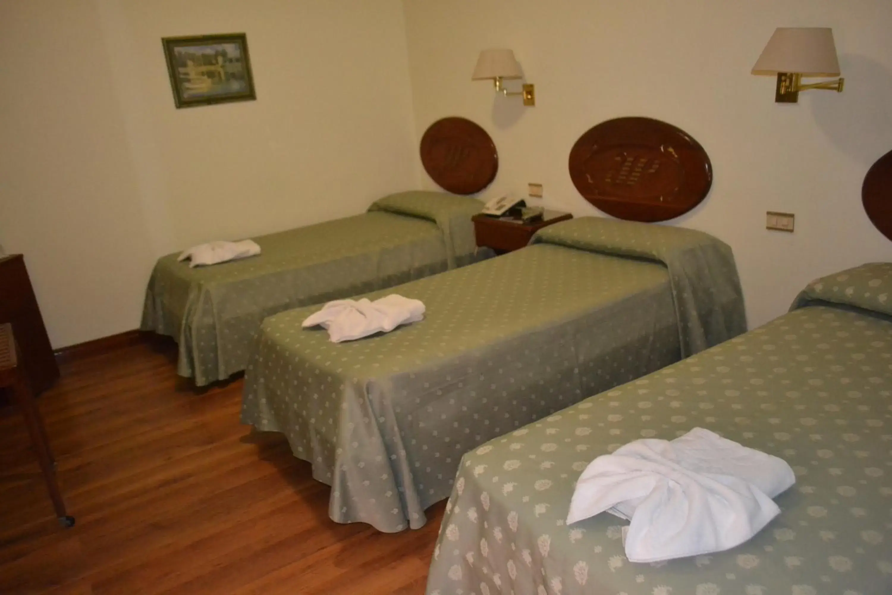 Triple Room in Gran Hotel Presidente Triple Room in Gran Hotel Presidente