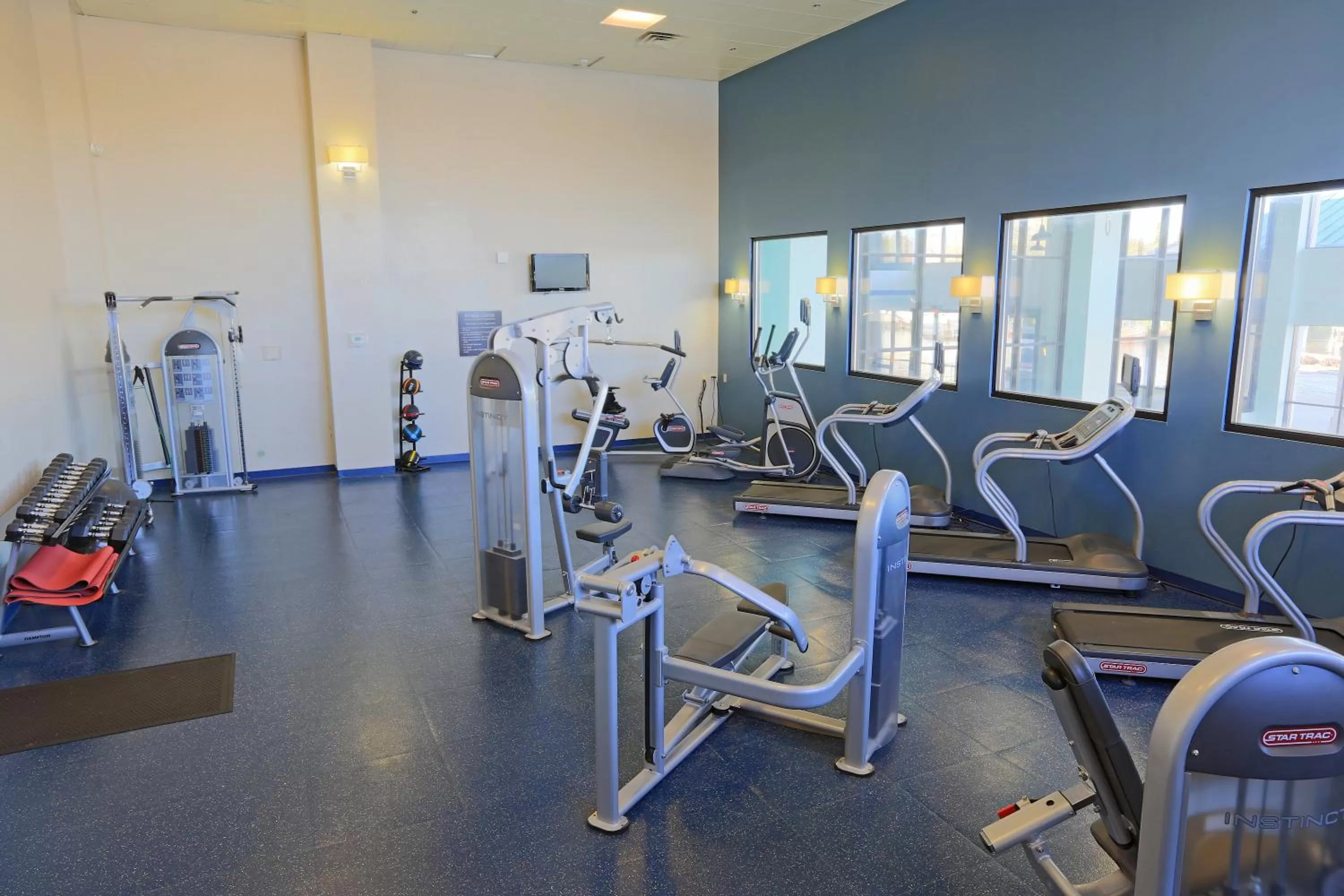 Fitness centre/facilities in Wyndham Garden Kenosha Harborside