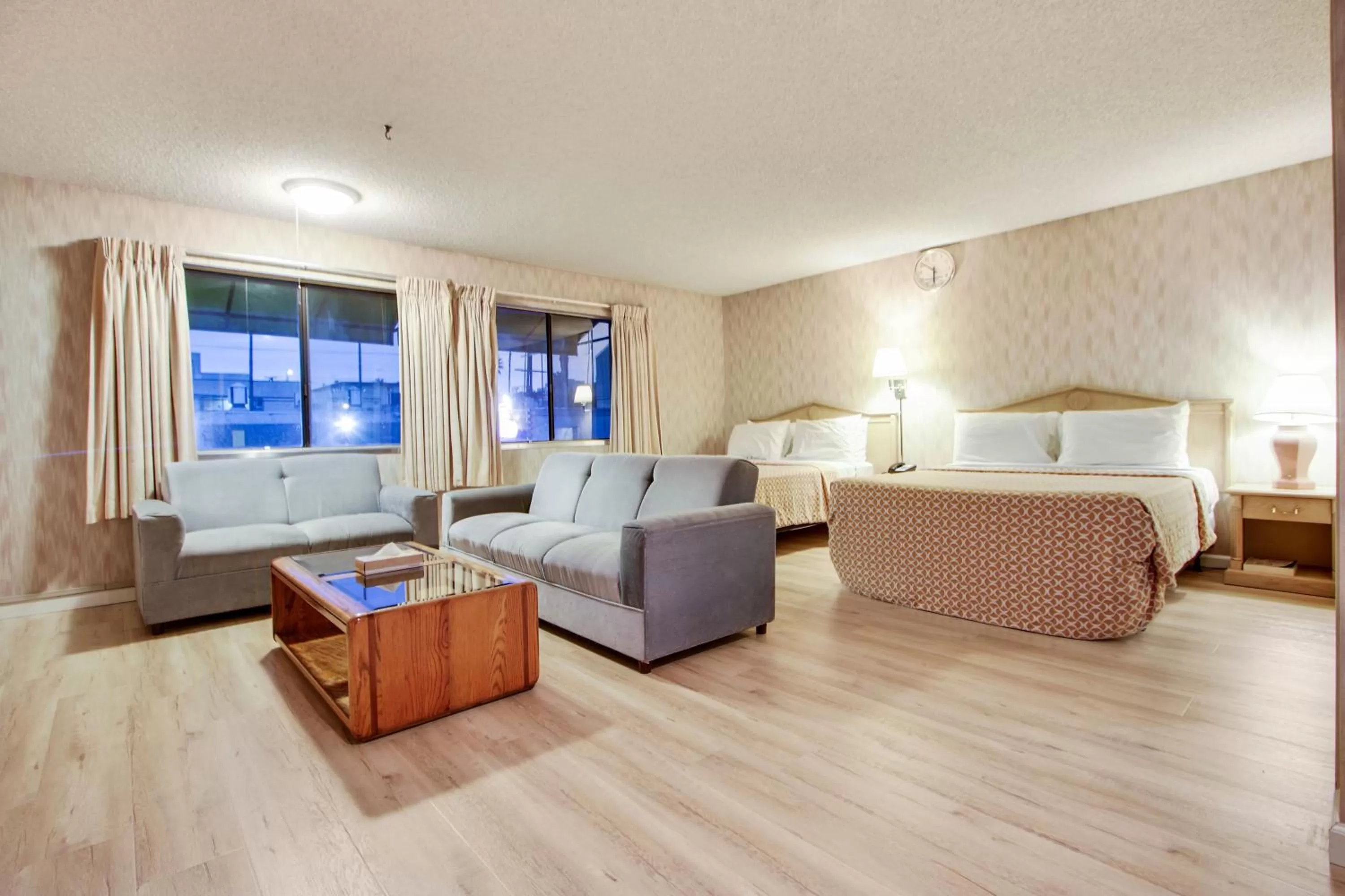 Other, Bed in Rotex Western Inn