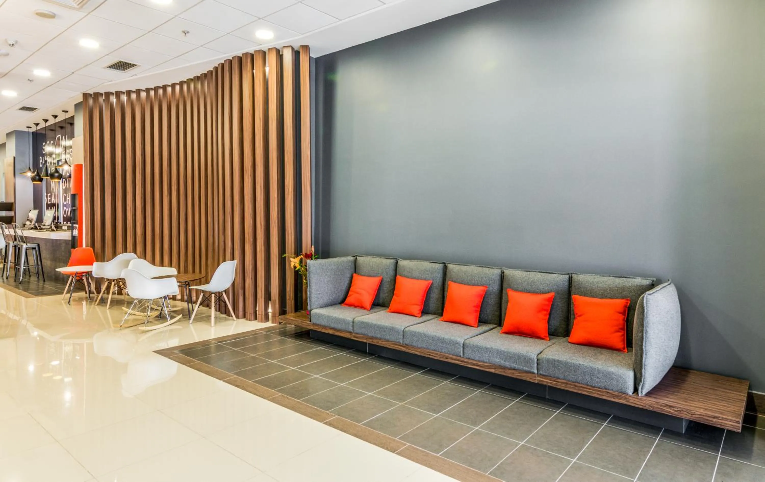 Seating area in ibis Puerto Montt