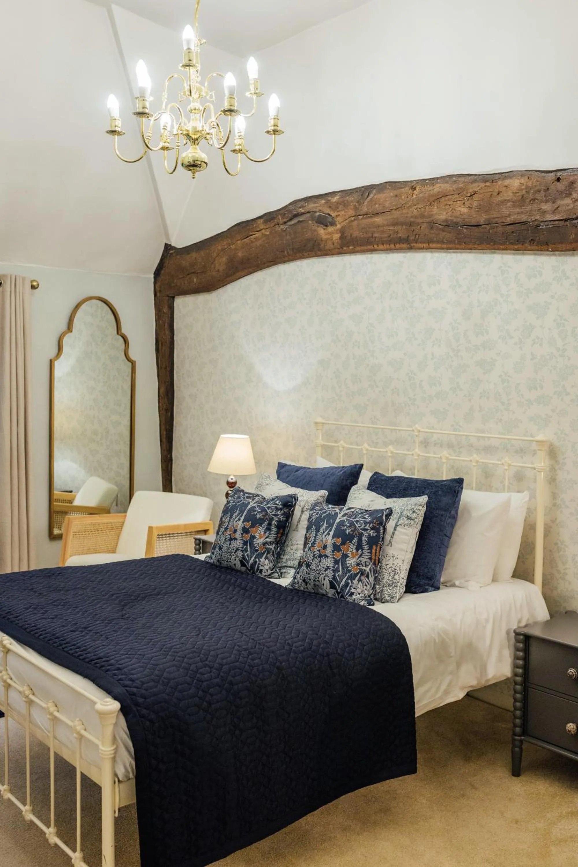 Bed in Old Rectory House, Redditch