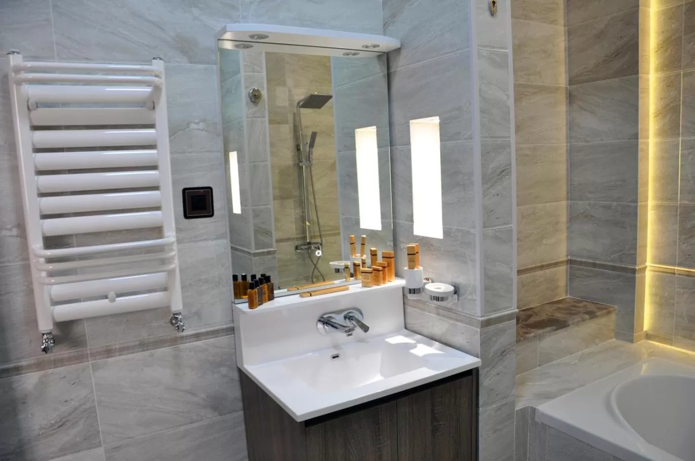 Parliament Palace Hotel