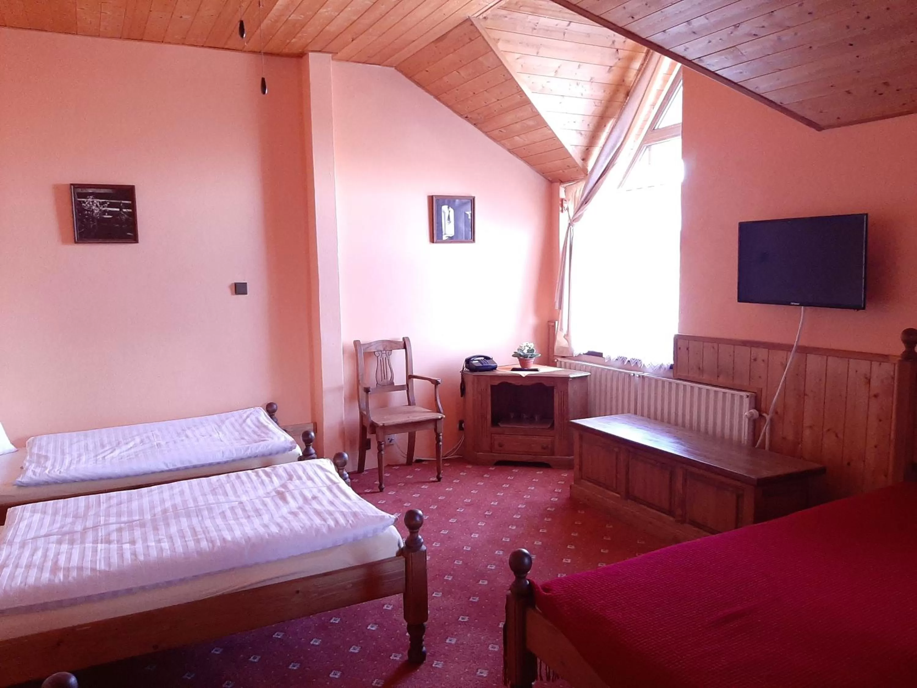 Bed in garni Hotel ASAS***