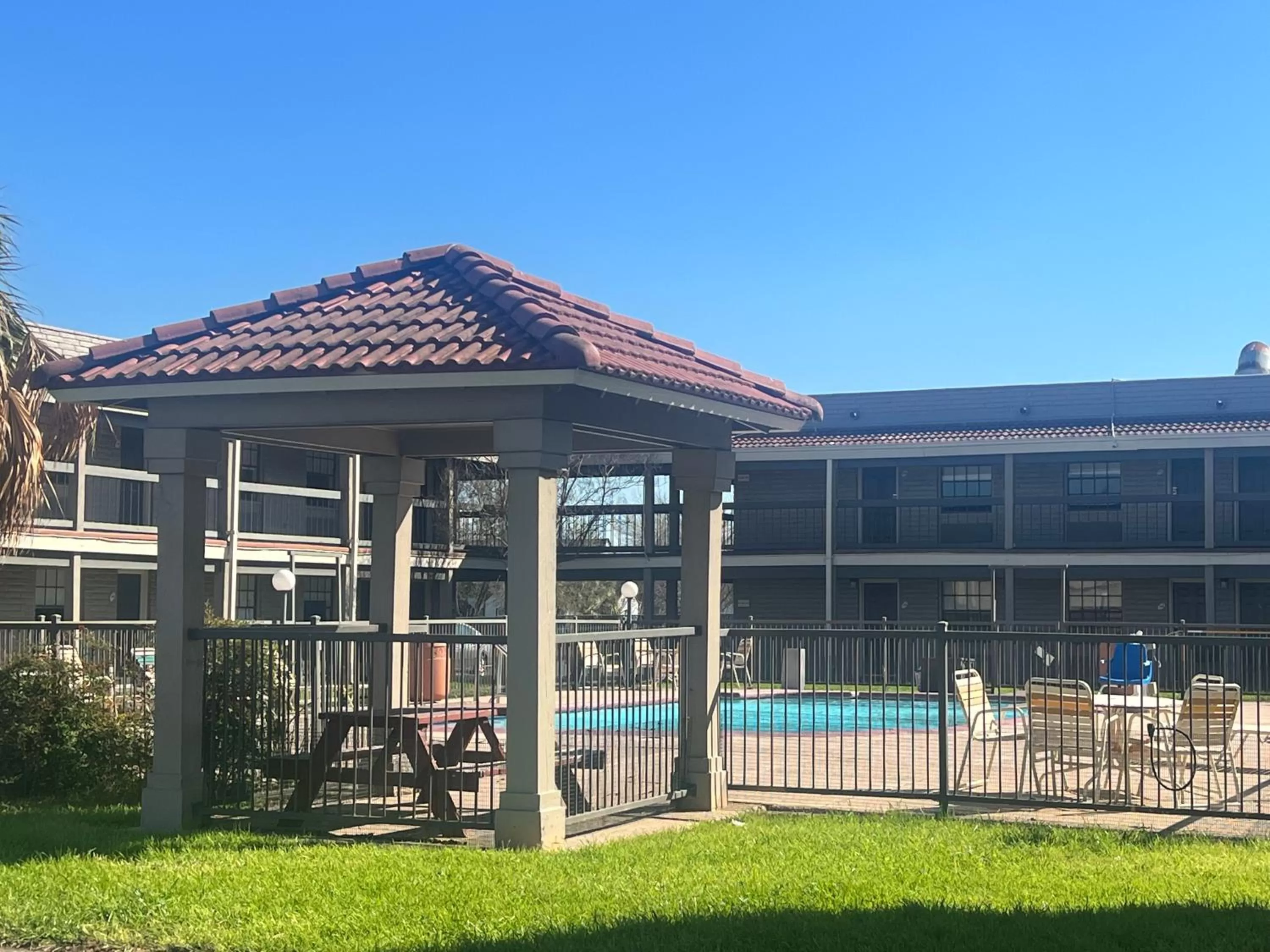 Swimming pool in La Quinta Inn By Wyndham IH-10 West San Antonio TX