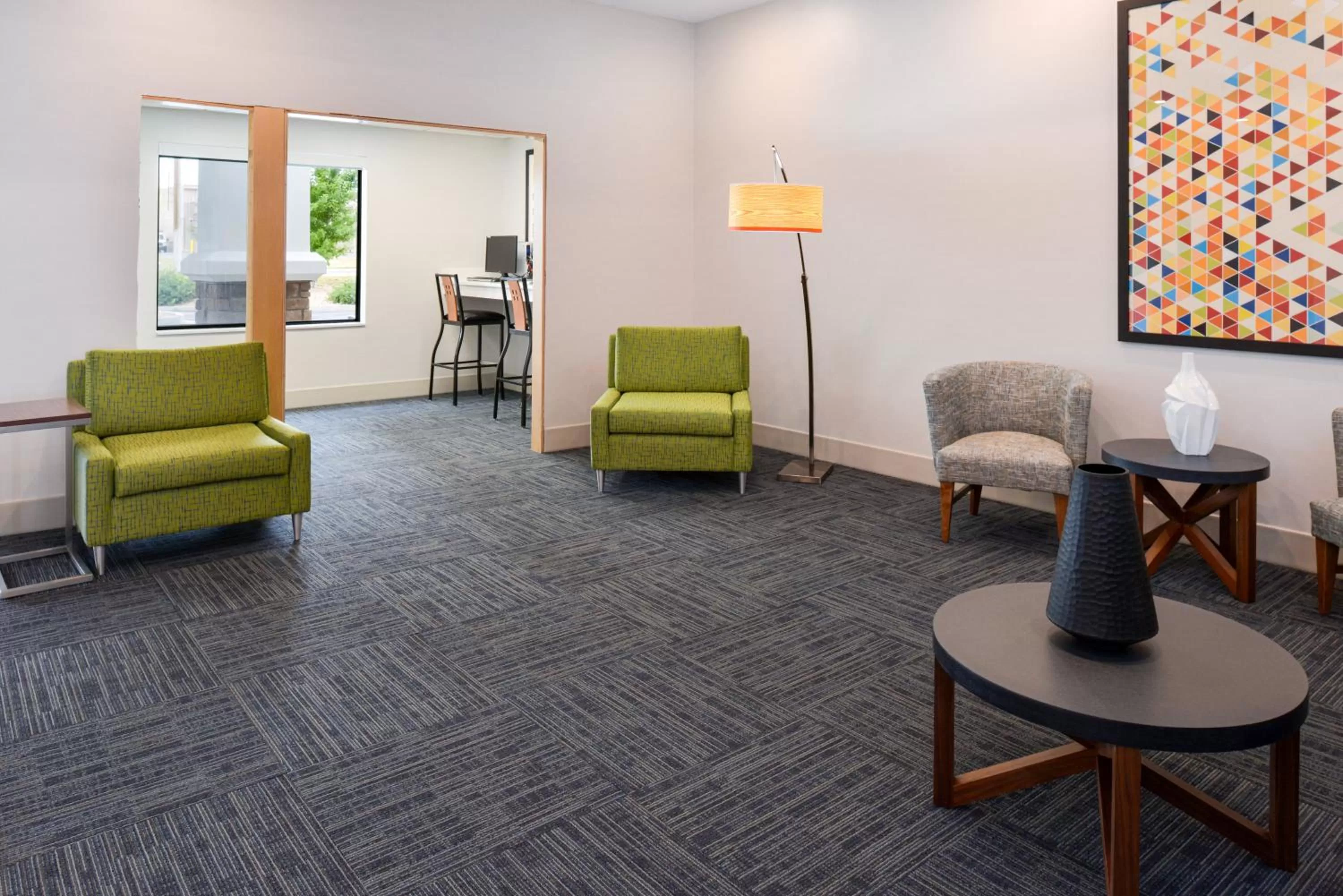 Lobby or reception in Holiday Inn Express & Suites Pueblo by IHG