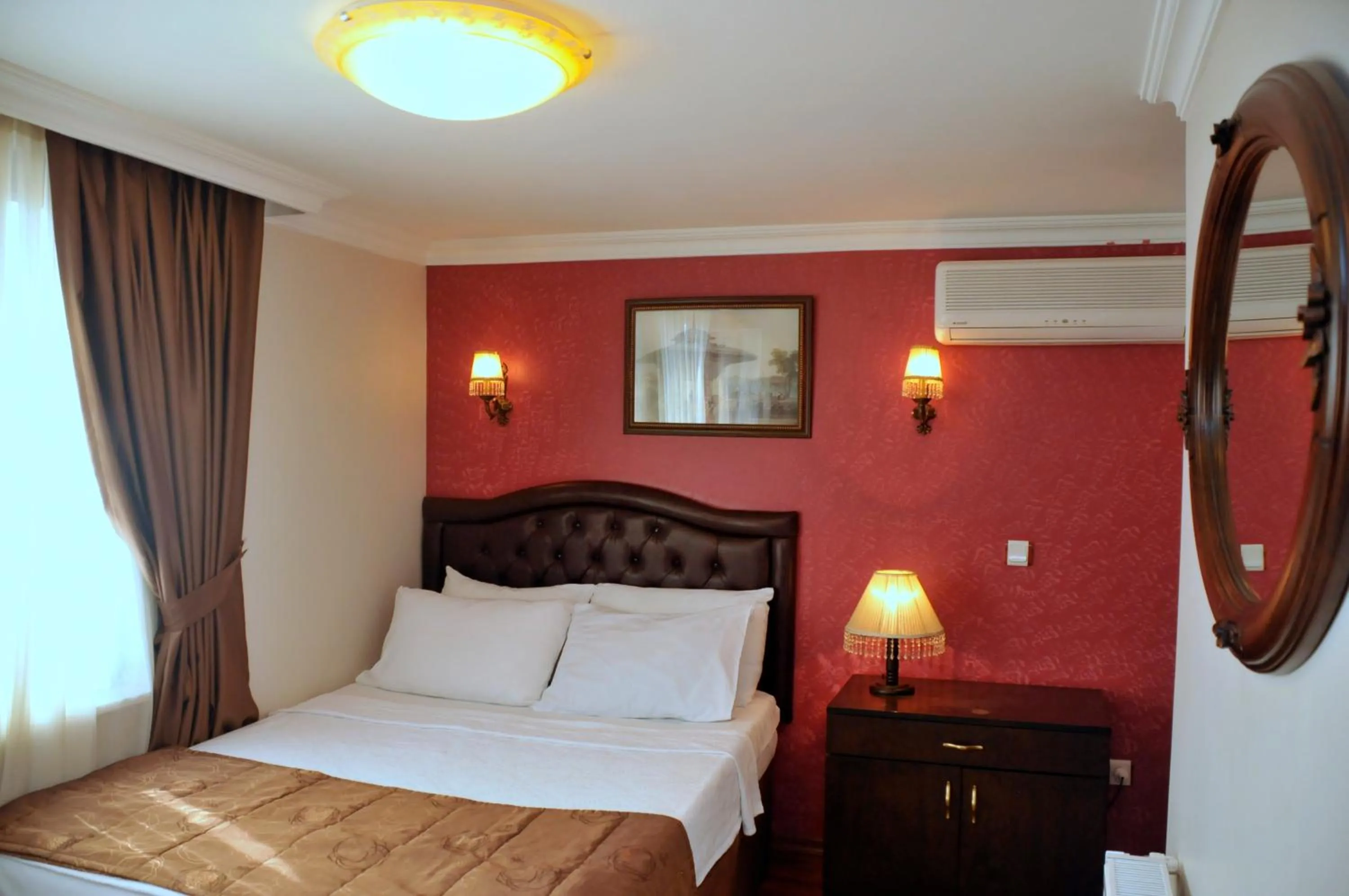 Day, Bed in The Sunrise Hotel