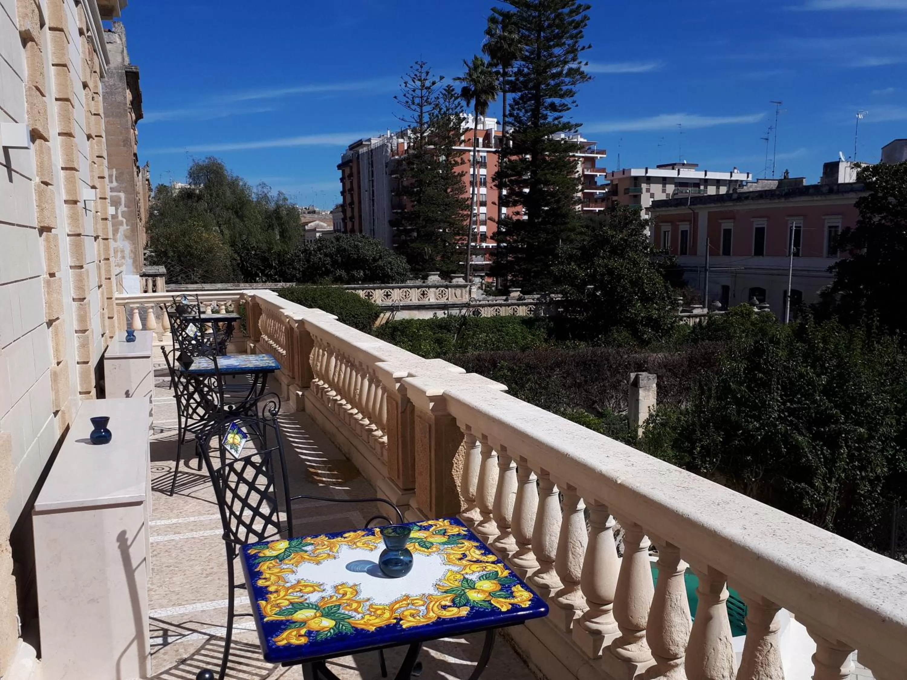 Balcony/Terrace in Dimora Charleston Lecce parcheggio privato in loco gratis