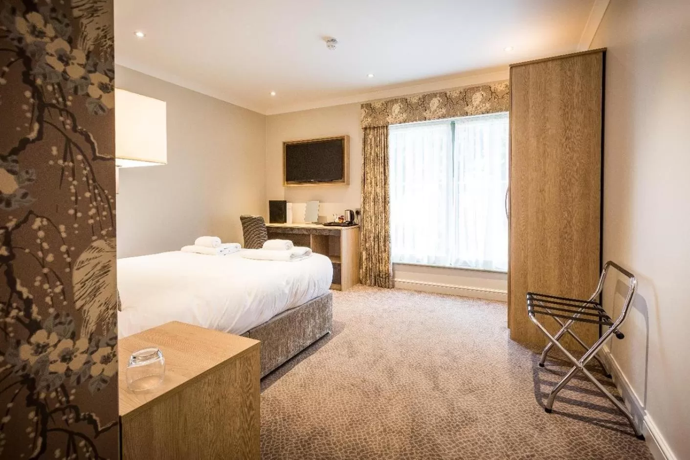TV and multimedia, Bed in The Nottinghamshire Hotel & Golf Club
