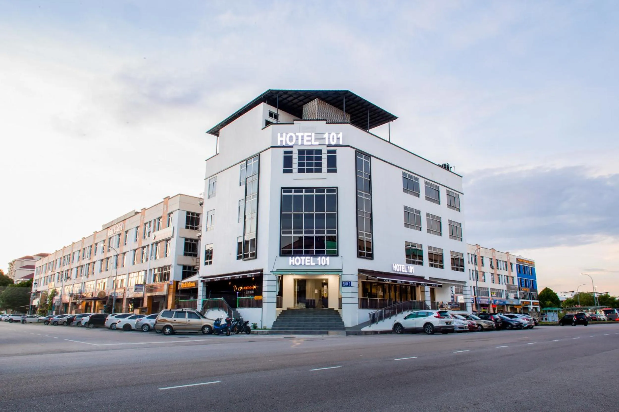 Property building in HOTEL 101 PERMAS JAYA